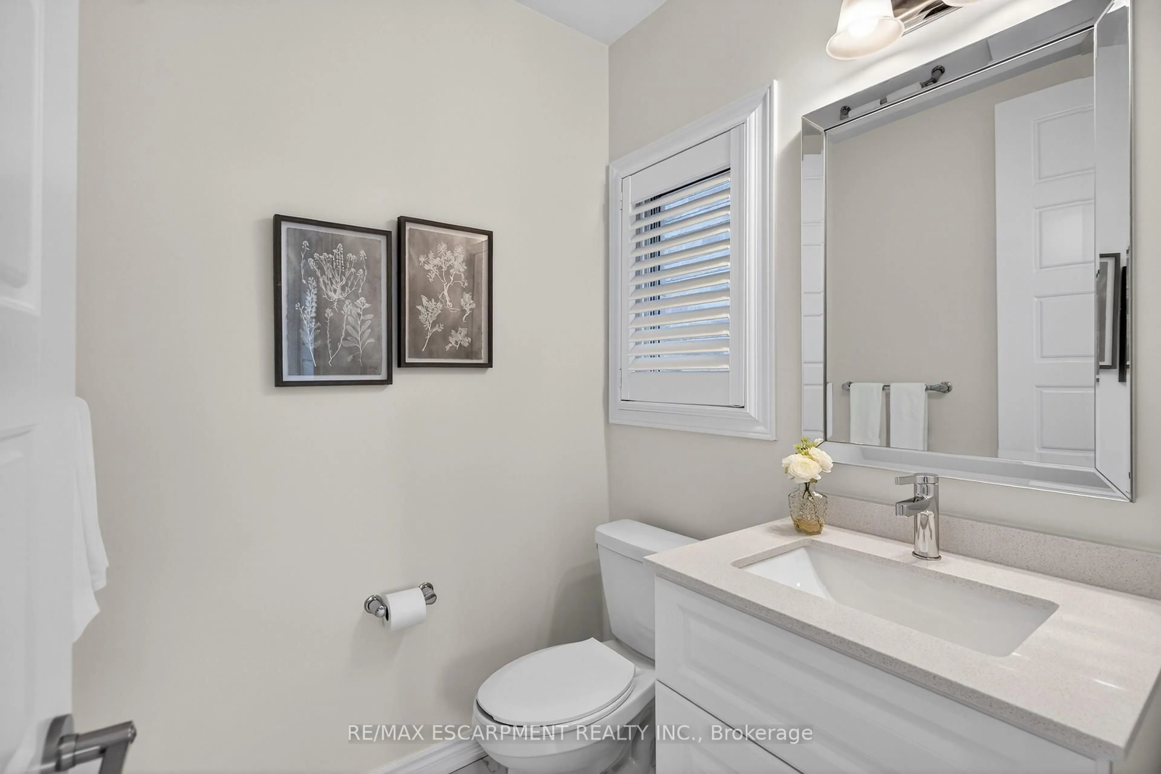 Standard bathroom, ceramic/tile floor for 491 Celandine Terr, Milton Ontario L9E 1T8