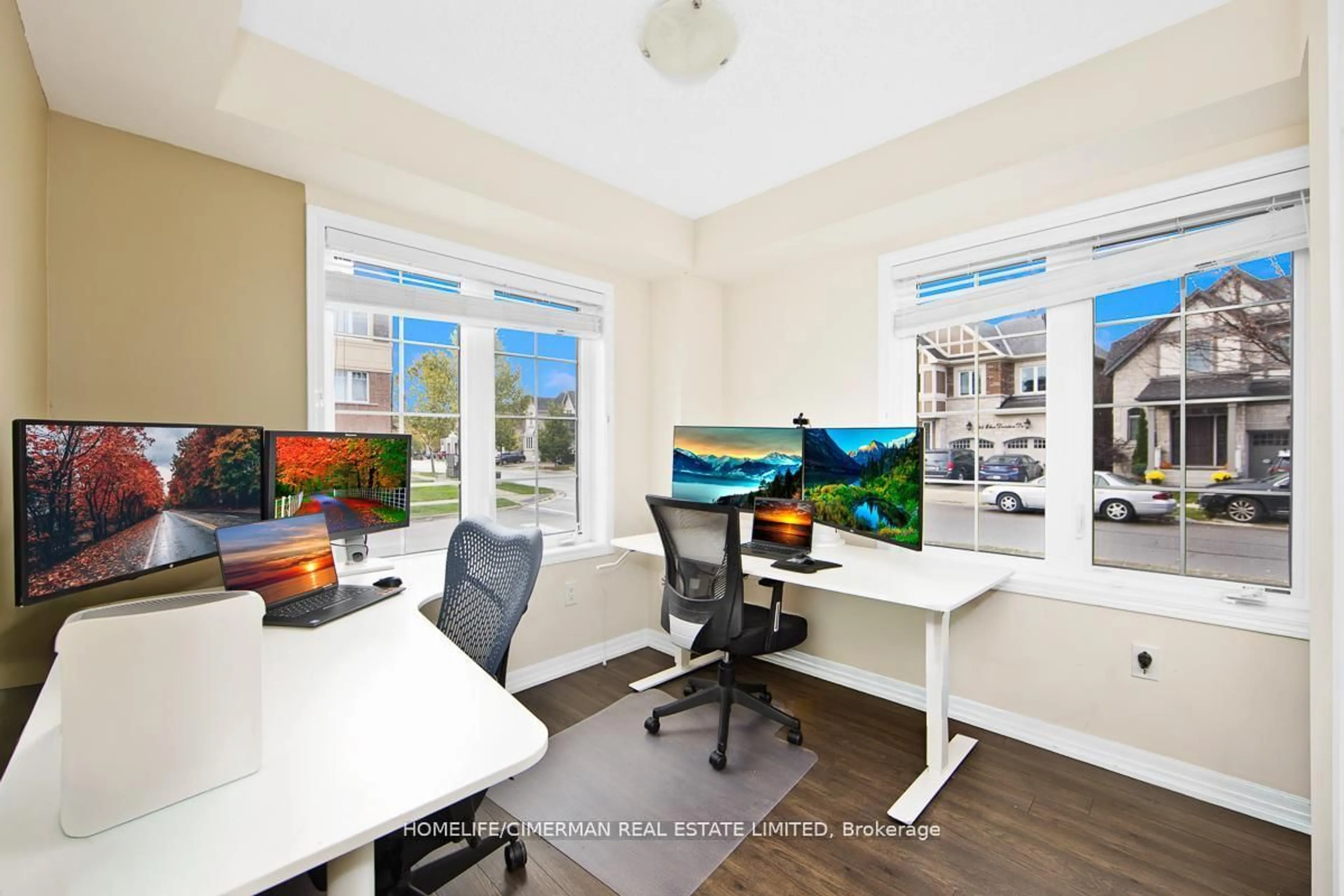 A pic of a room for 335 Ellen Davidson Dr, Oakville Ontario L6M 0V6