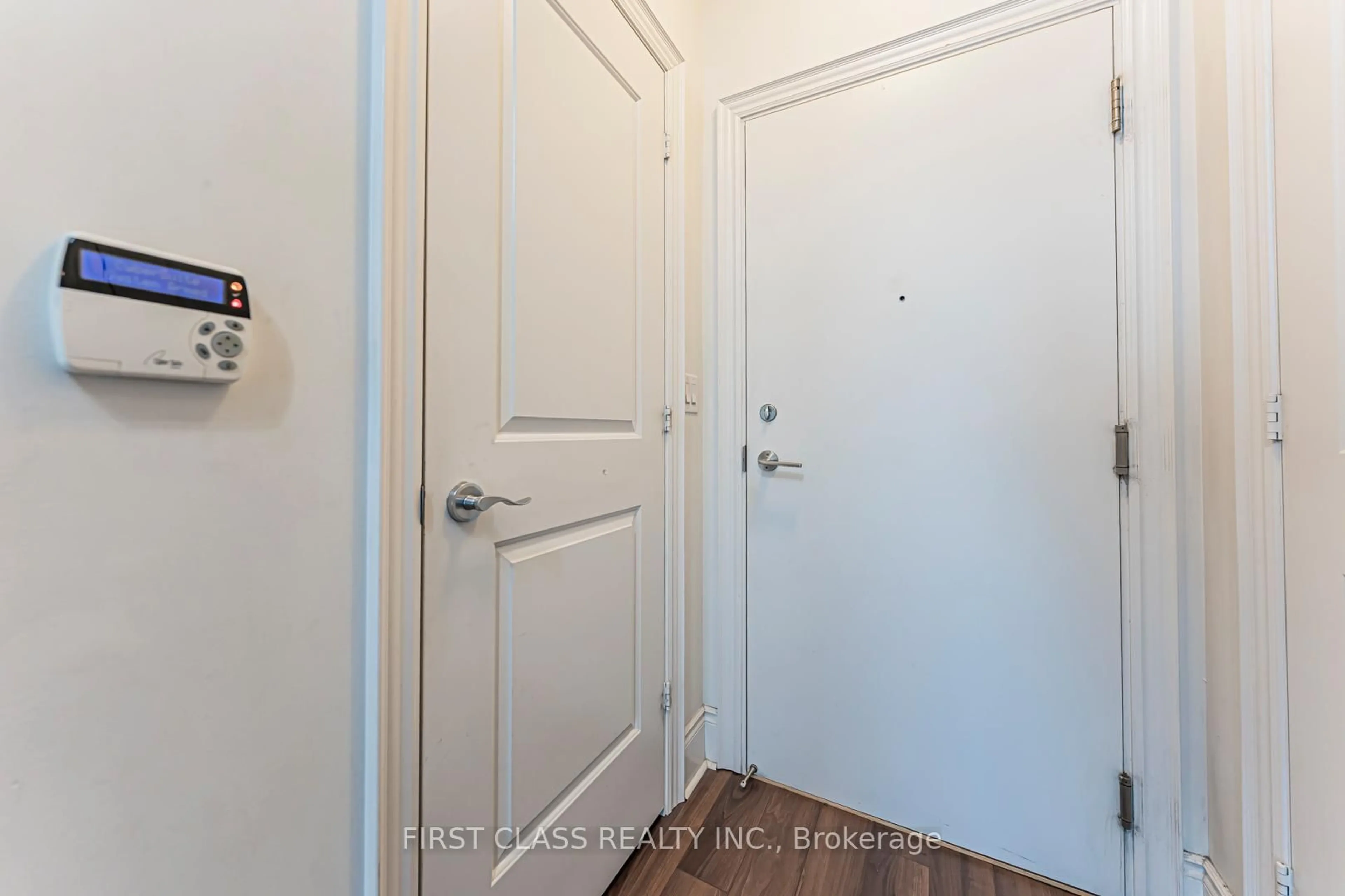 Indoor entryway for 16 Brookers Lane #2410, Toronto Ontario M8V 0A5