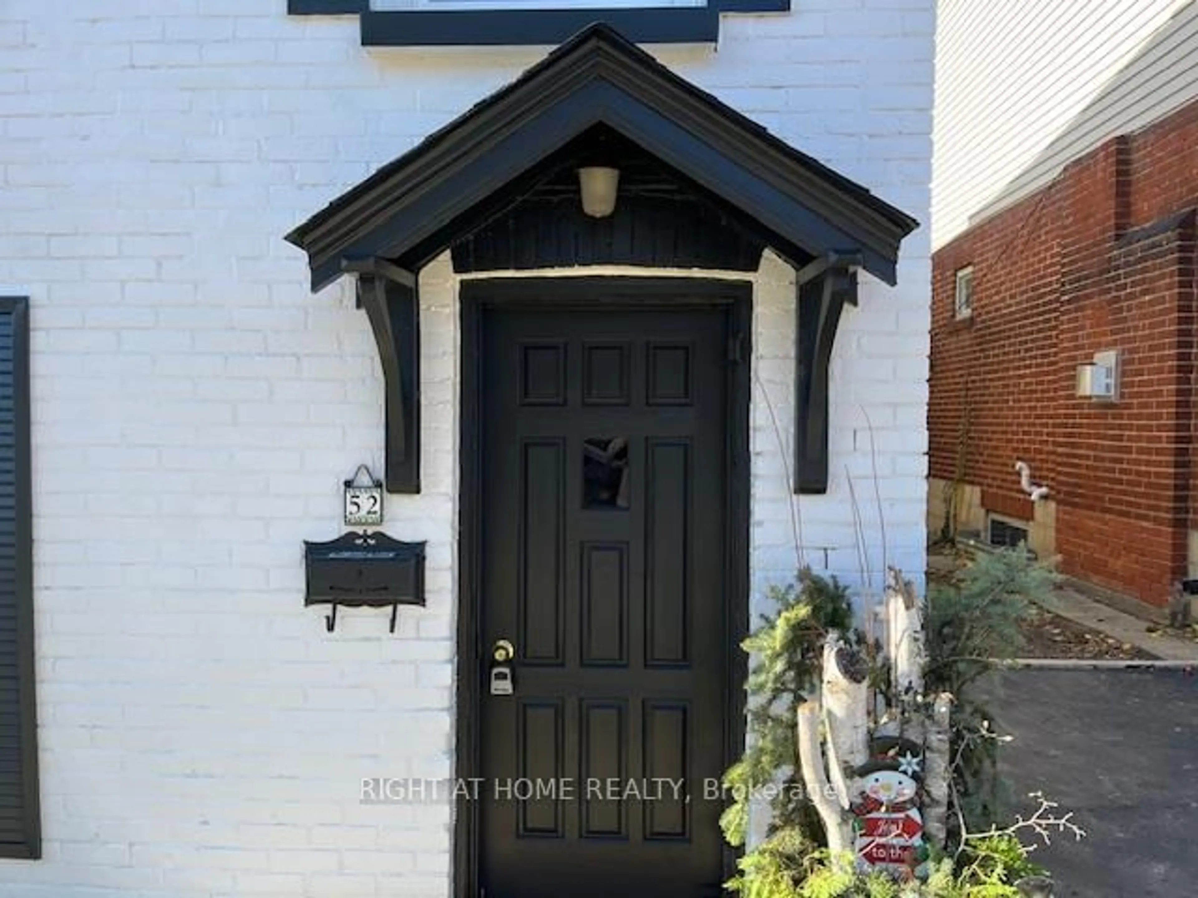 Unknown for 52 Beresford Ave, Toronto Ontario M6S 3A8