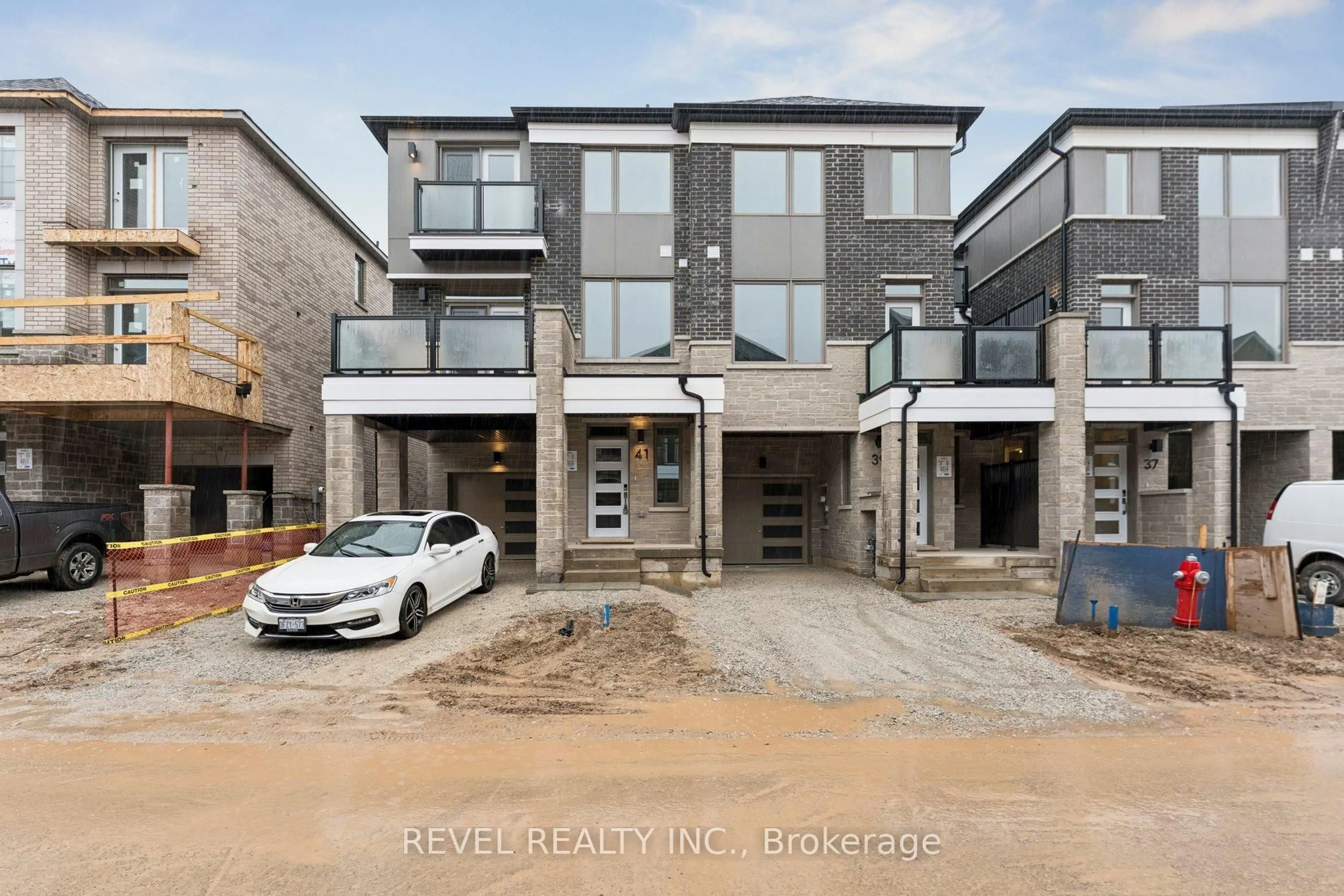 A pic from outside/outdoor area/front of a property/back of a property/a pic from drone, unknown for 41 Vimy Ridge Rd, Brampton Ontario L7A 5M6