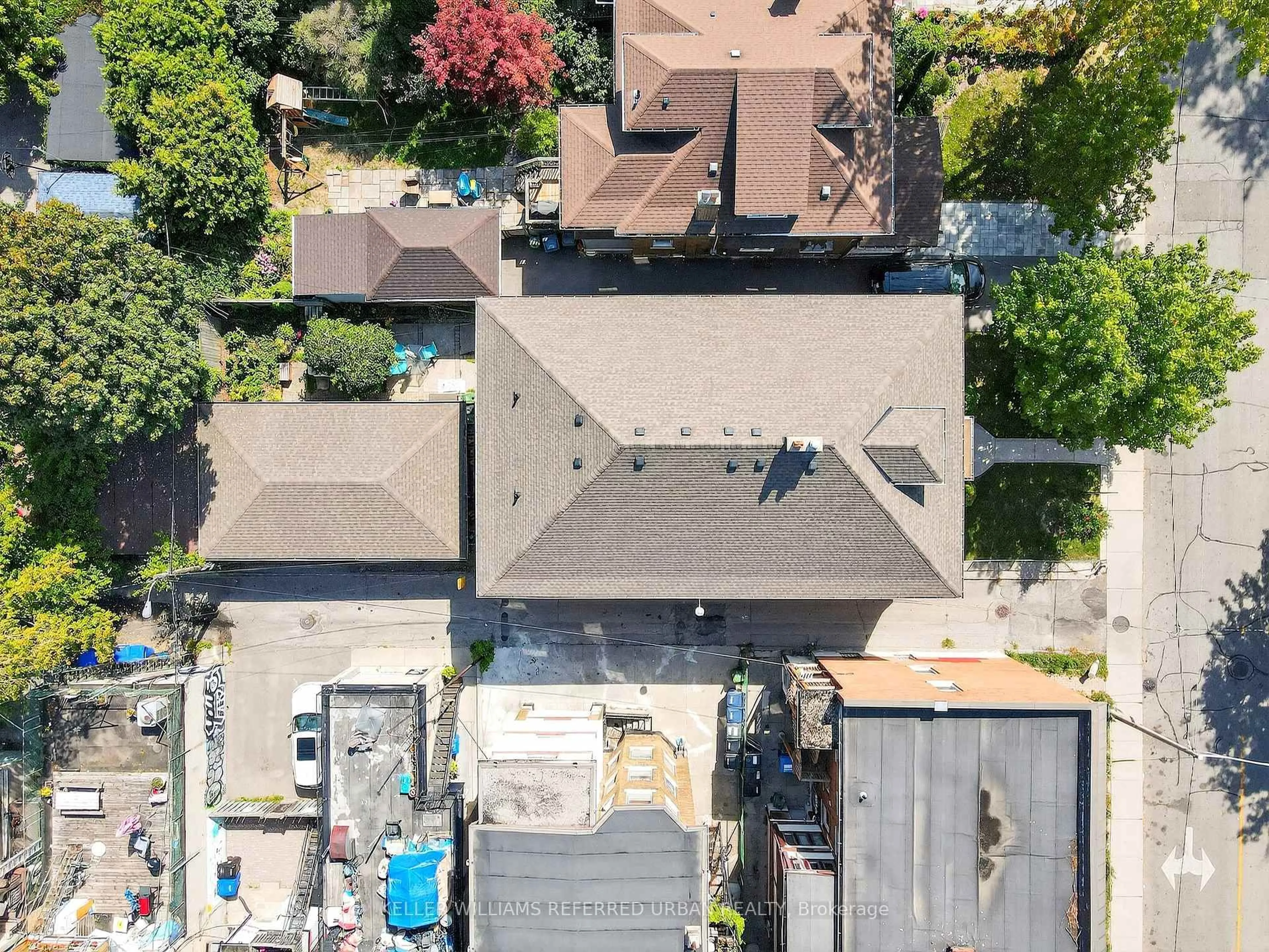 A pic from outside/outdoor area/front of a property/back of a property/a pic from drone, street for 93 Northcliffe Blvd, Toronto Ontario M6H 3H3