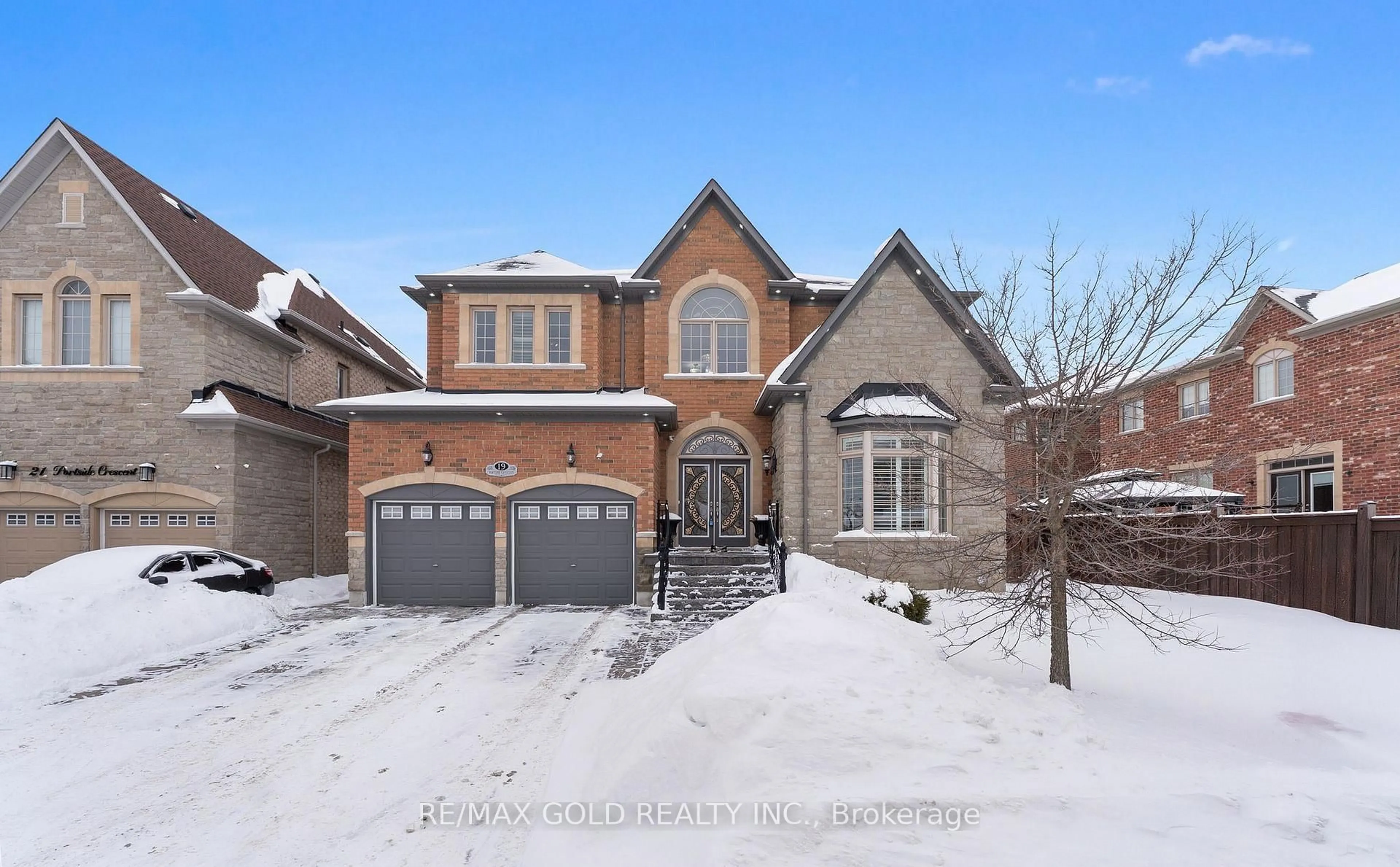 Home with brick exterior material, street for 19 Portside Cres, Brampton Ontario L6R 3P3