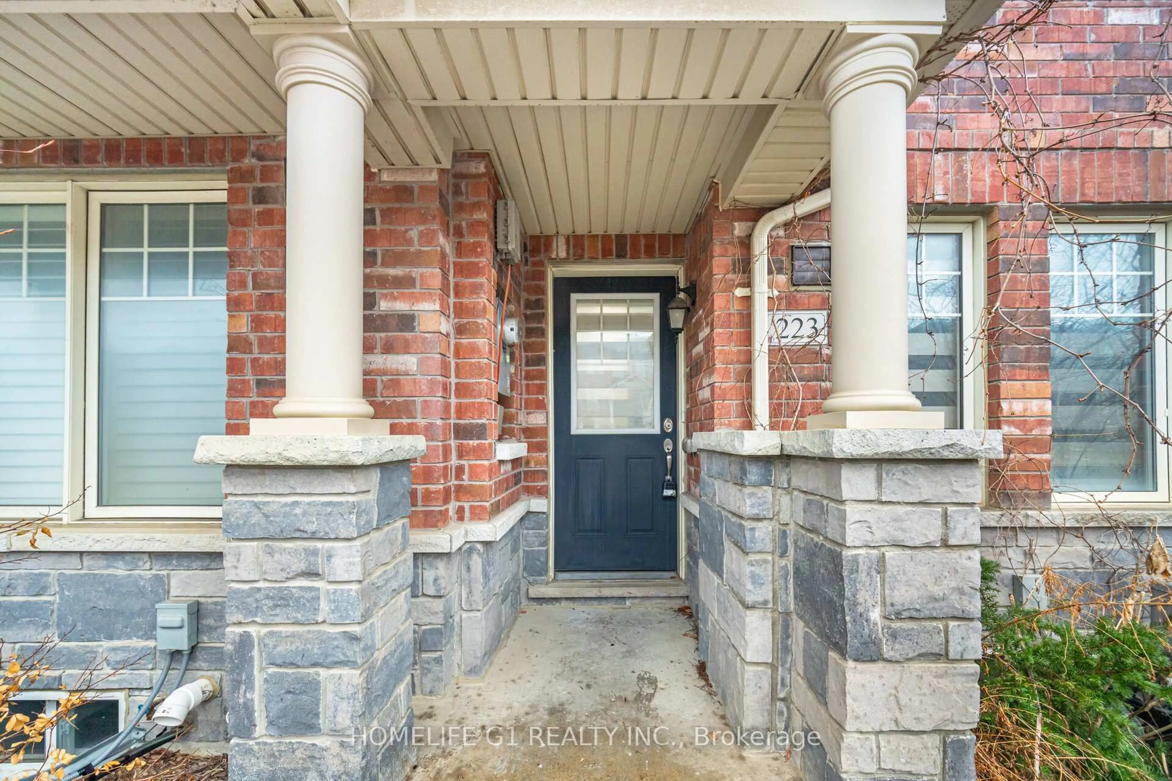 Unknown for 223 Inspire Blvd, Brampton Ontario L6R 3W6