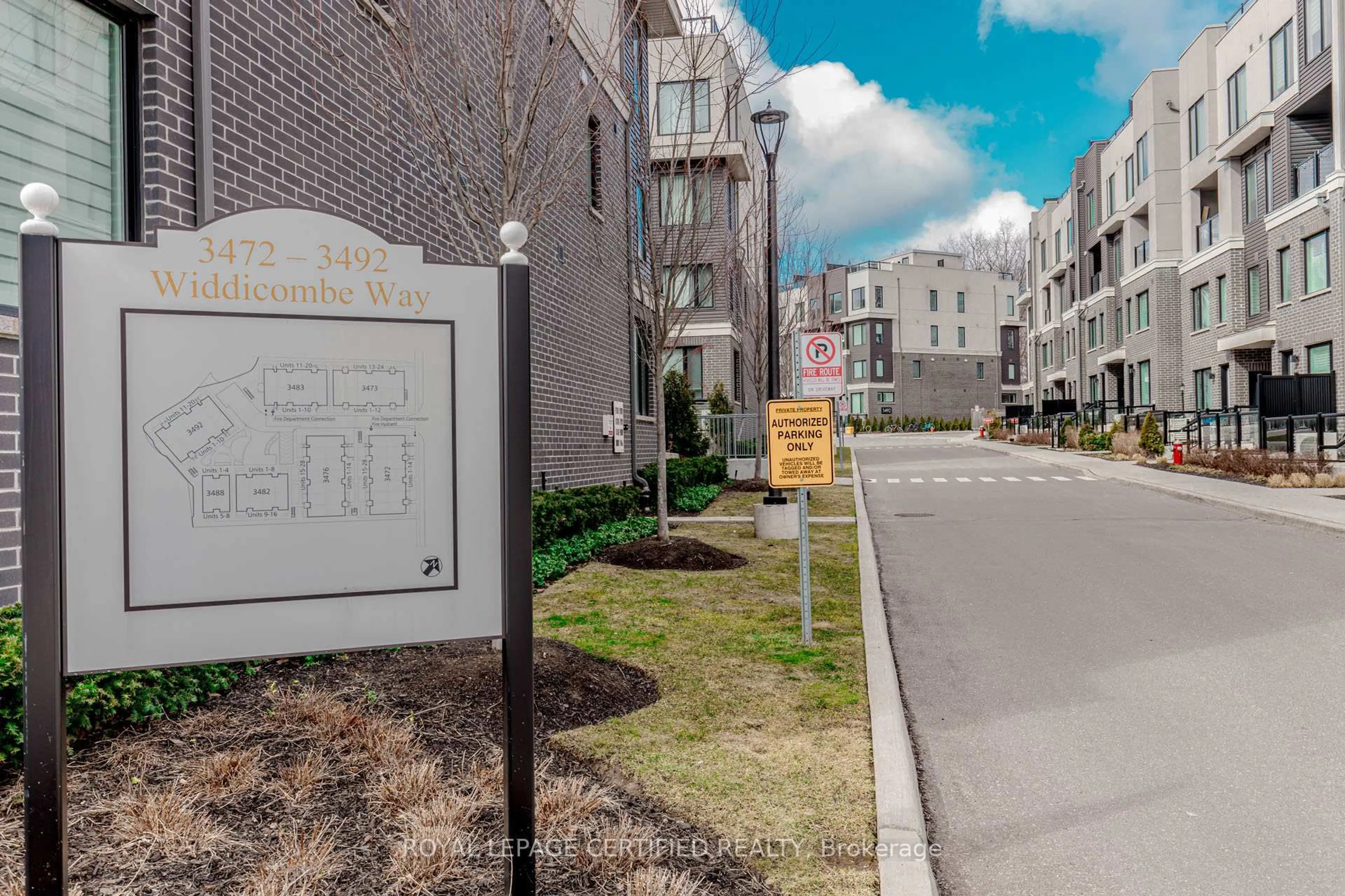 Unknown for 3483 Widdecombe Way #16, Mississauga Ontario L5L 0B8