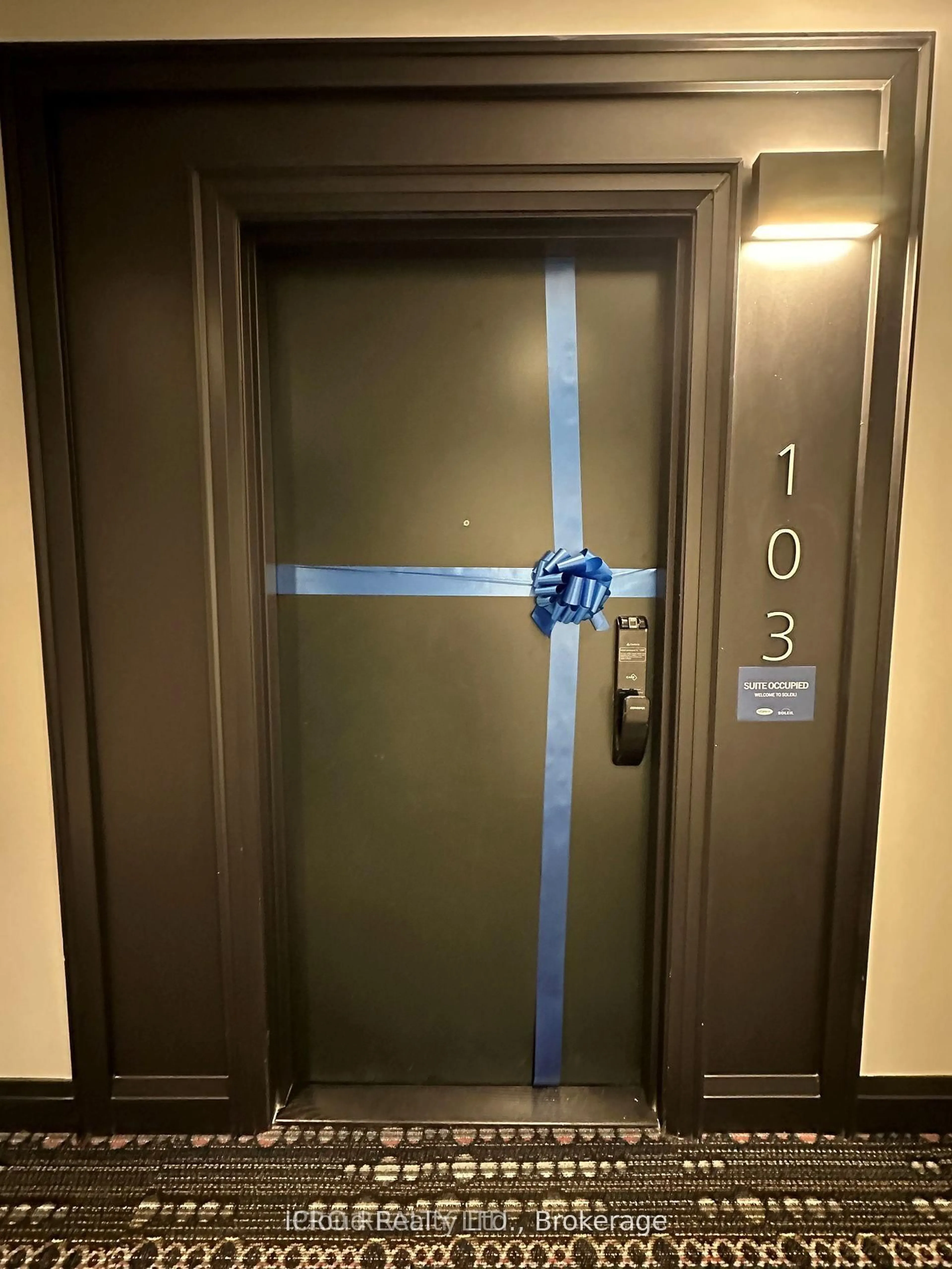 Indoor foyer for 460 Gordon Krantz Ave #103, Milton Ontario L9E 1Z2