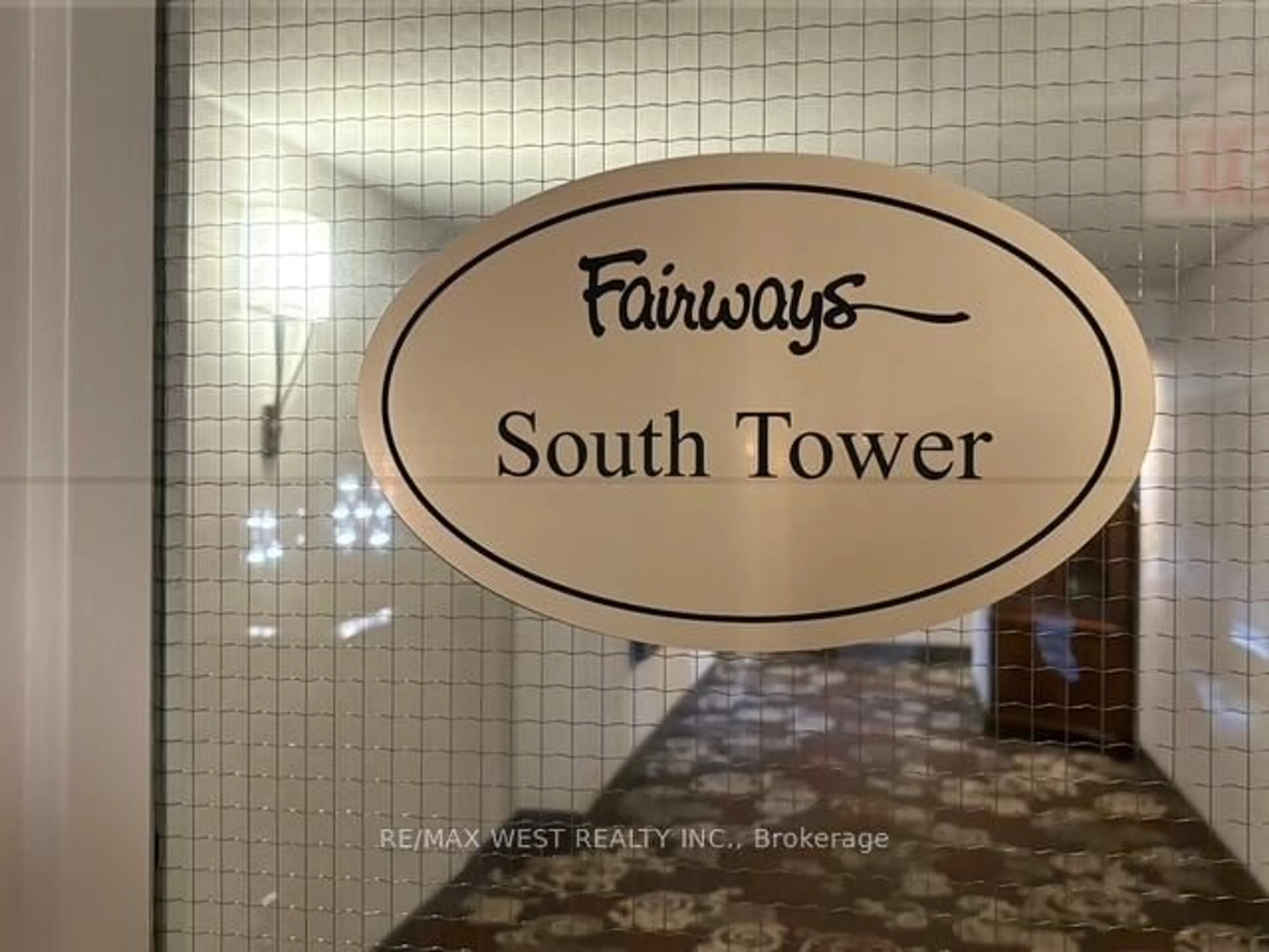 Indoor foyer for 1400 Dixie Rd #604, Mississauga Ontario L5E 3E1