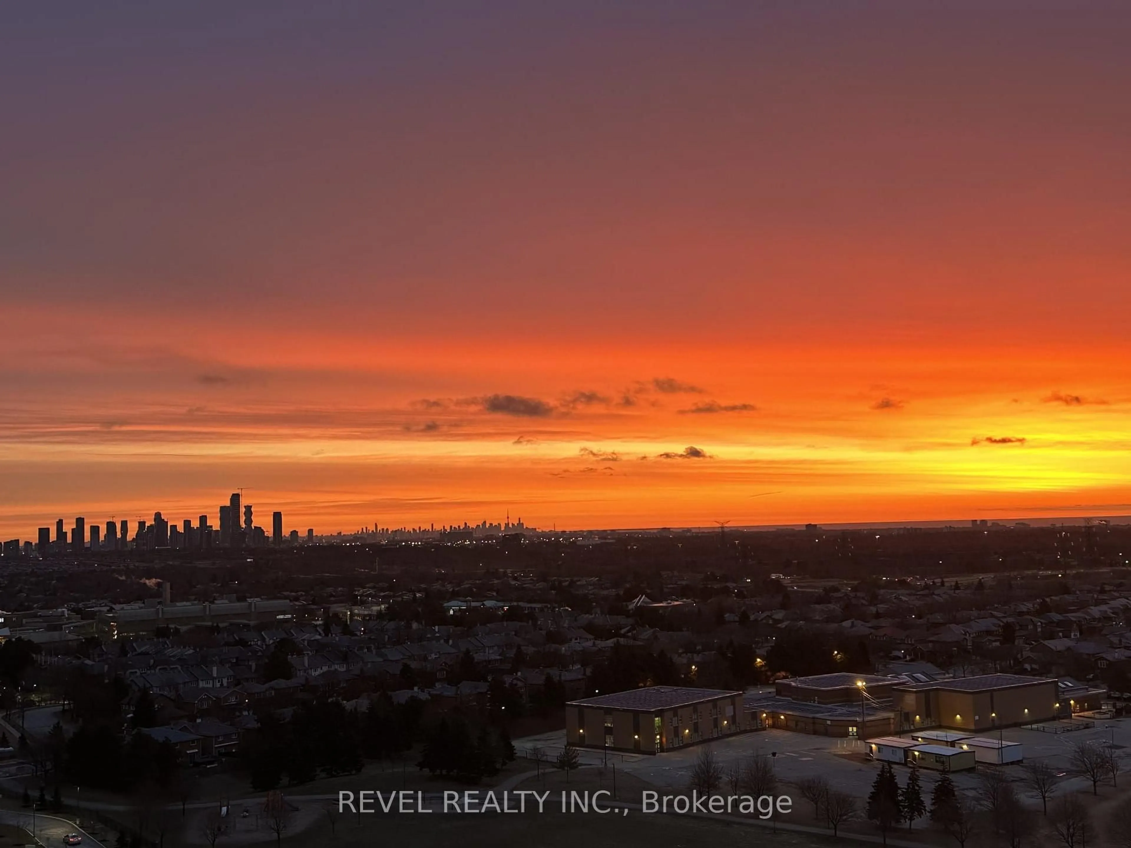 Blurry image for 4633 Glen Erin Dr #1705, Mississauga Ontario L5M 0Y6