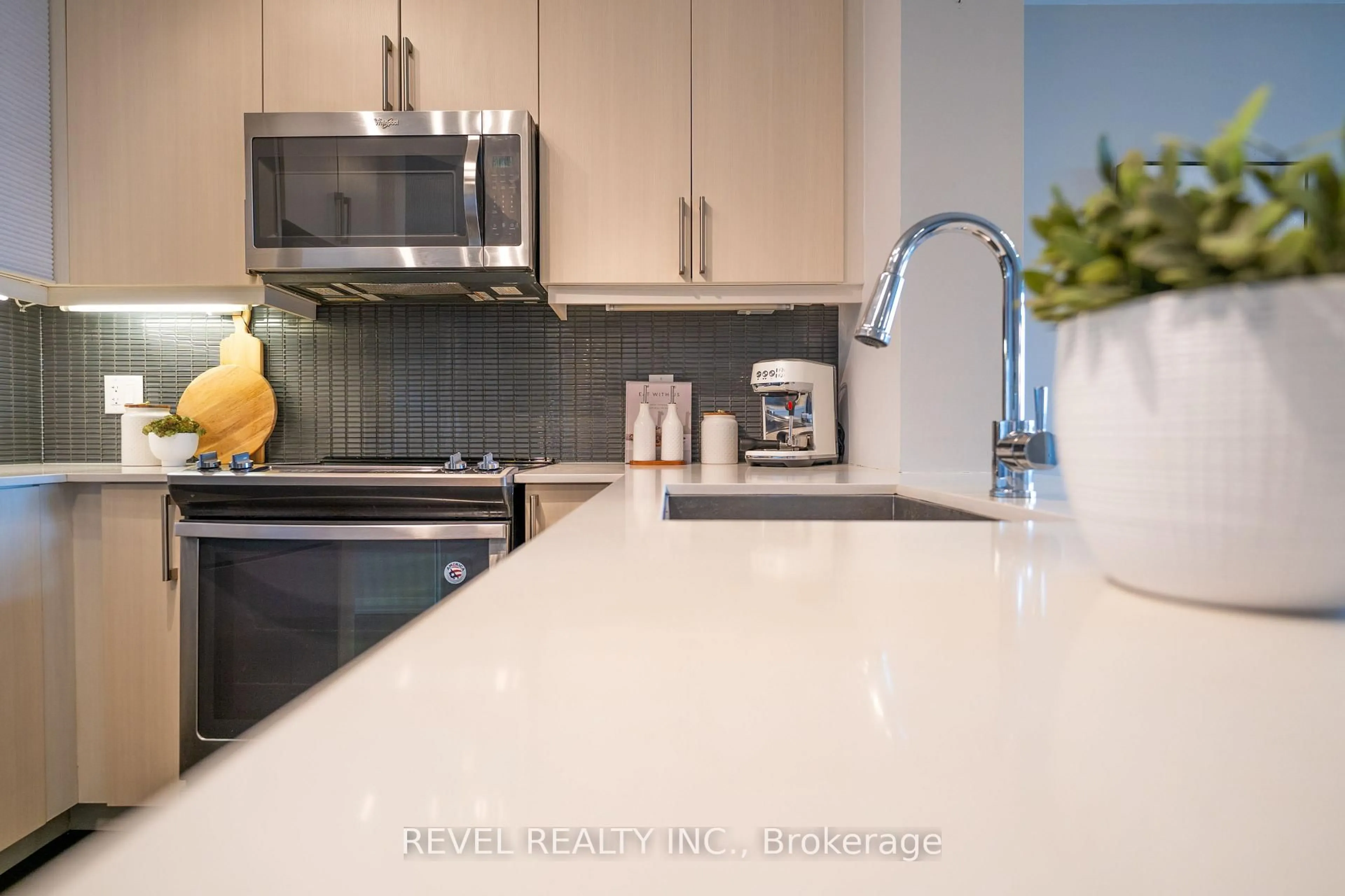 Unknown for 4633 Glen Erin Dr #1705, Mississauga Ontario L5M 0Y6