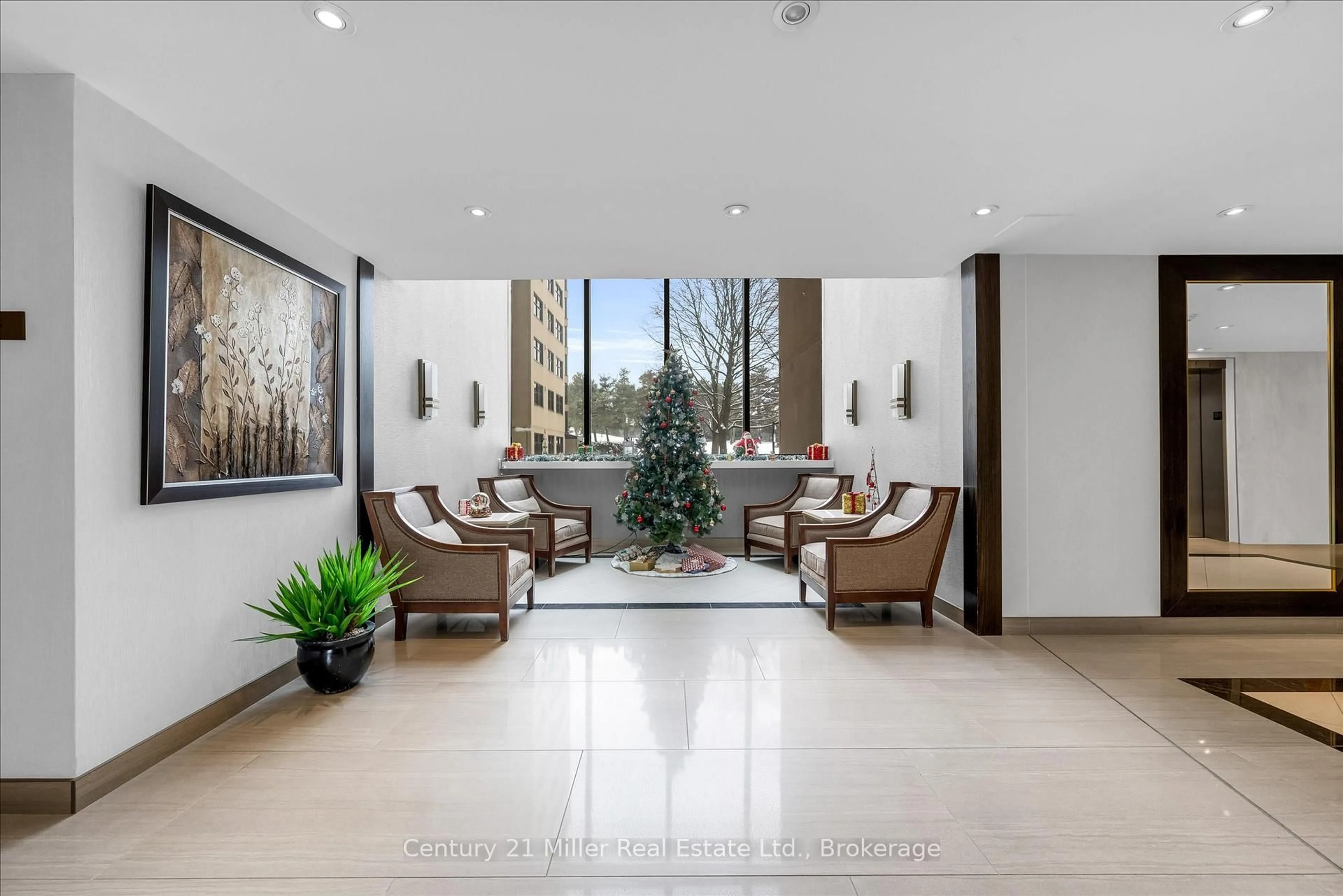 Lobby for 6500 Montevideo Rd #509, Mississauga Ontario L5N 3T6