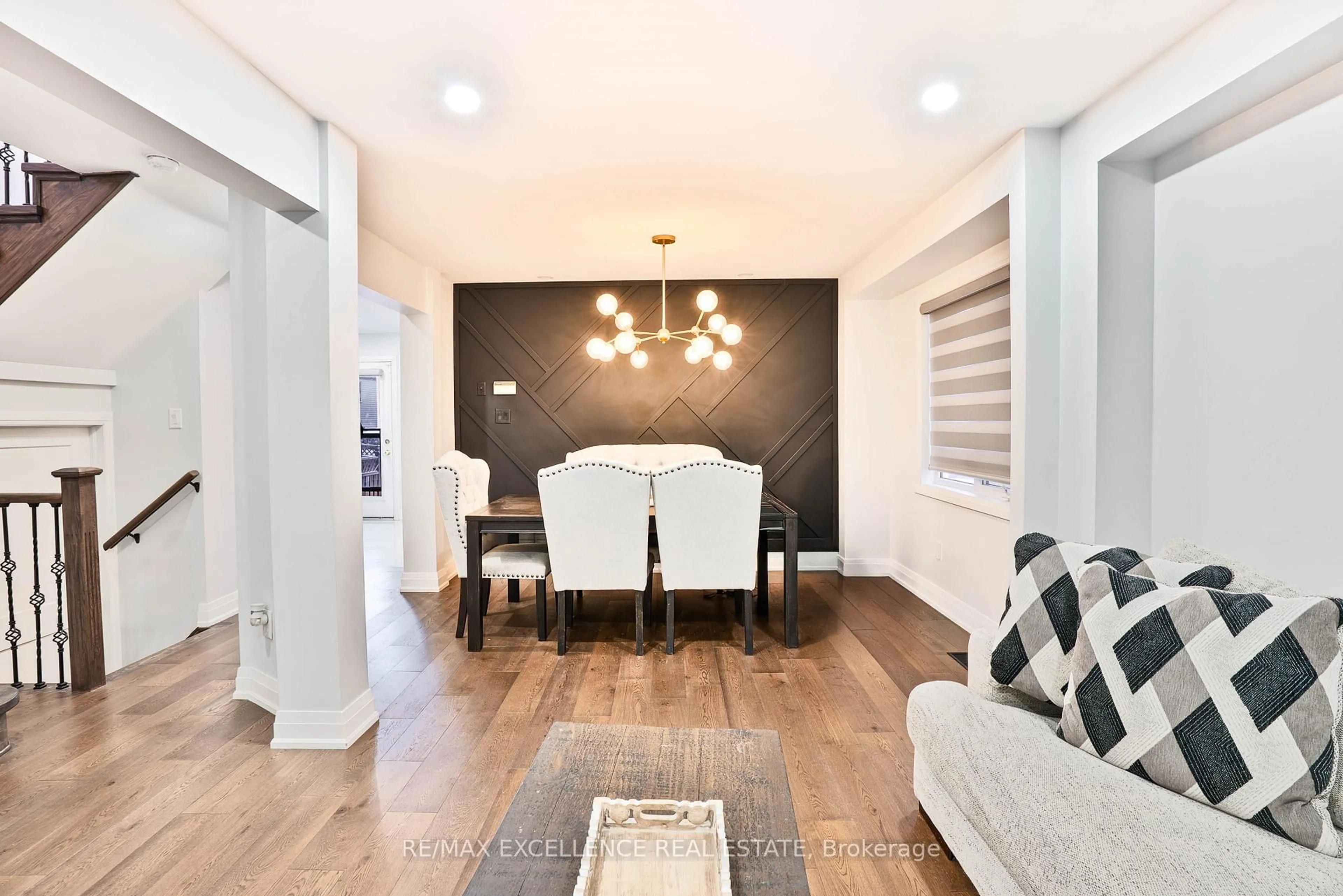 Dining room, wood/laminate floor for 159 Cordgrass Cres, Brampton Ontario L6R 2A1