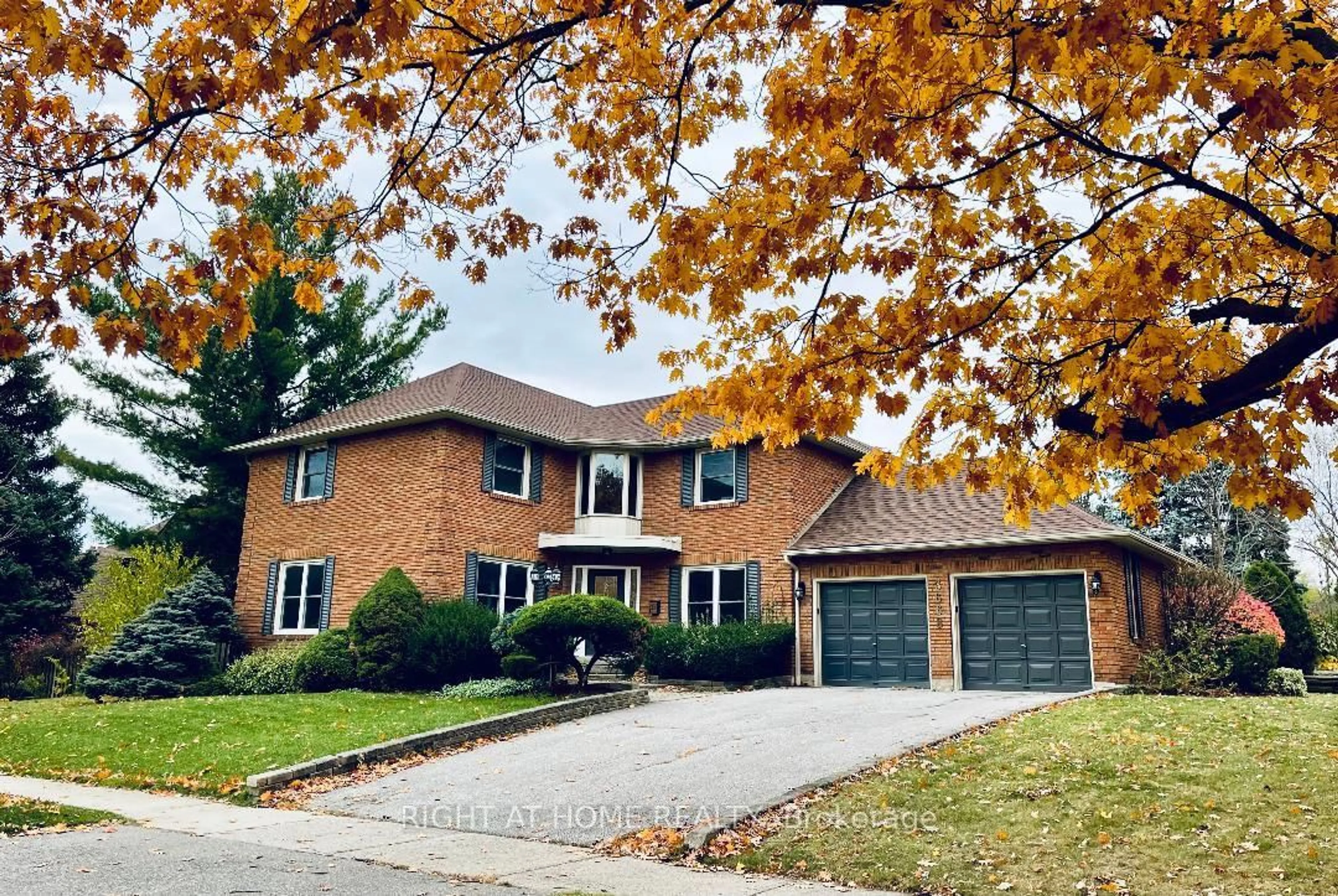 Home with brick exterior material, street for 3668 Belvedere Cres, Mississauga Ontario L5L 3B4