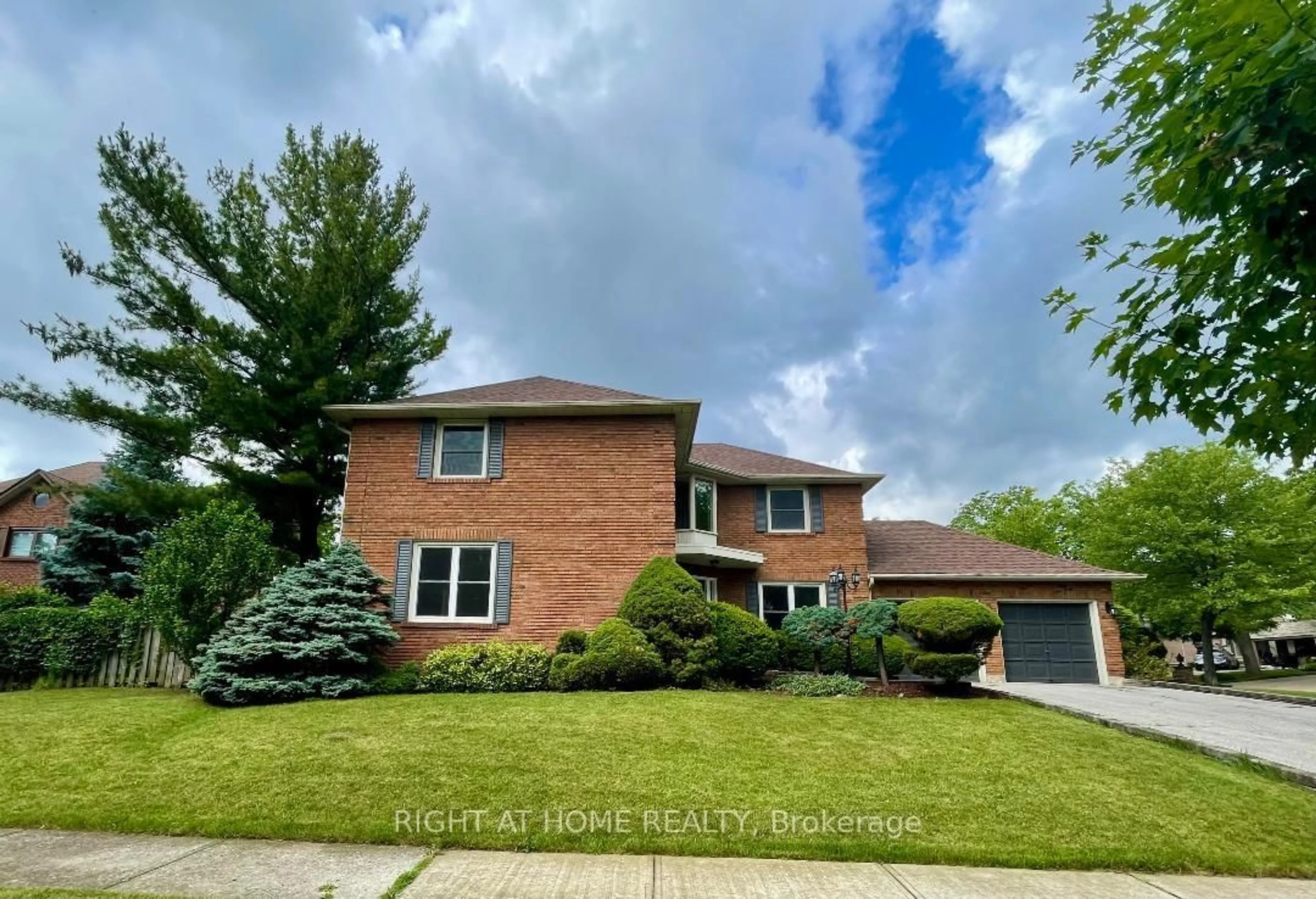 Home with brick exterior material, street for 3668 Belvedere Cres, Mississauga Ontario L5L 3B4