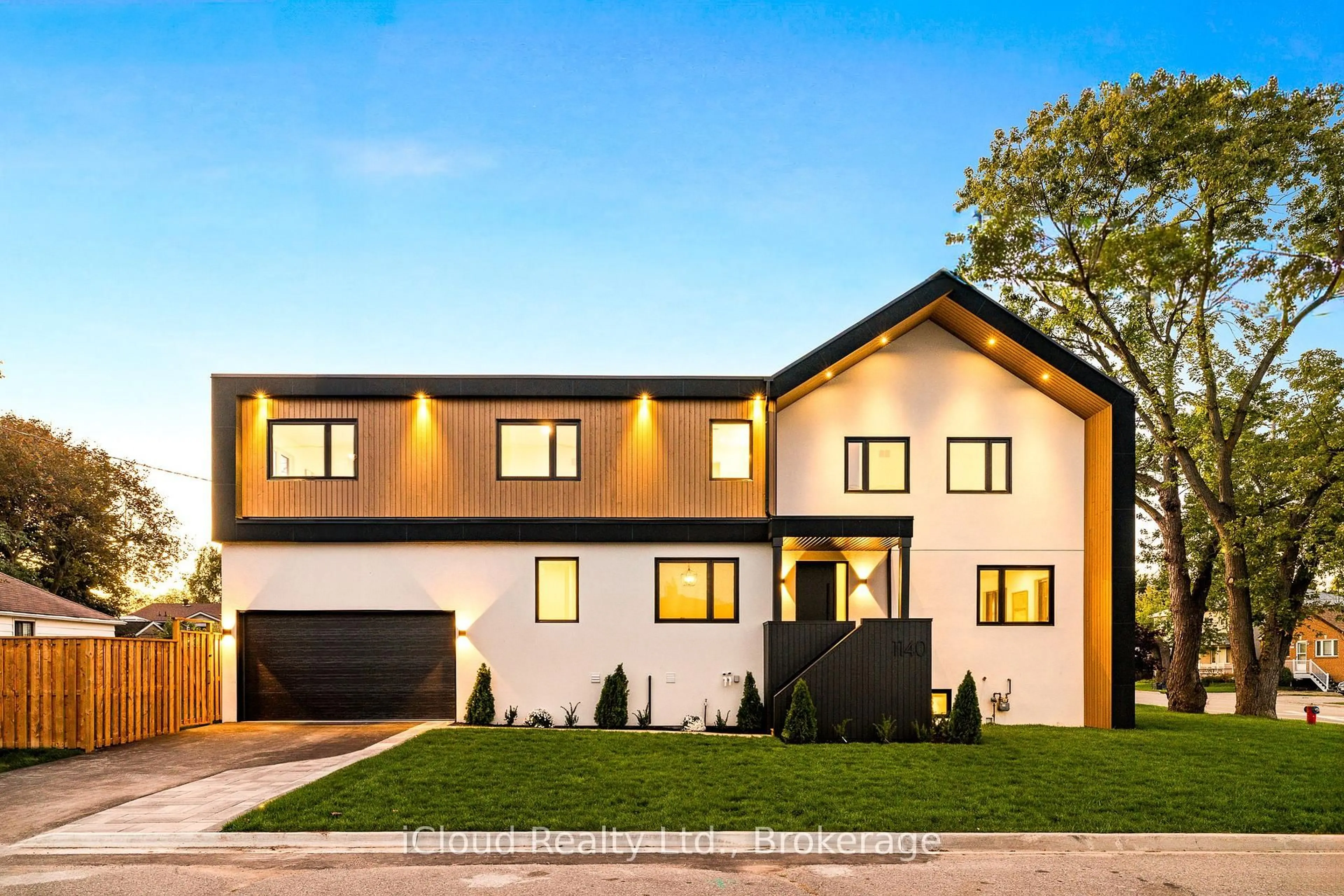 Home with brick exterior material, street for 1140 Ogden Ave, Mississauga Ontario L5E 2G9