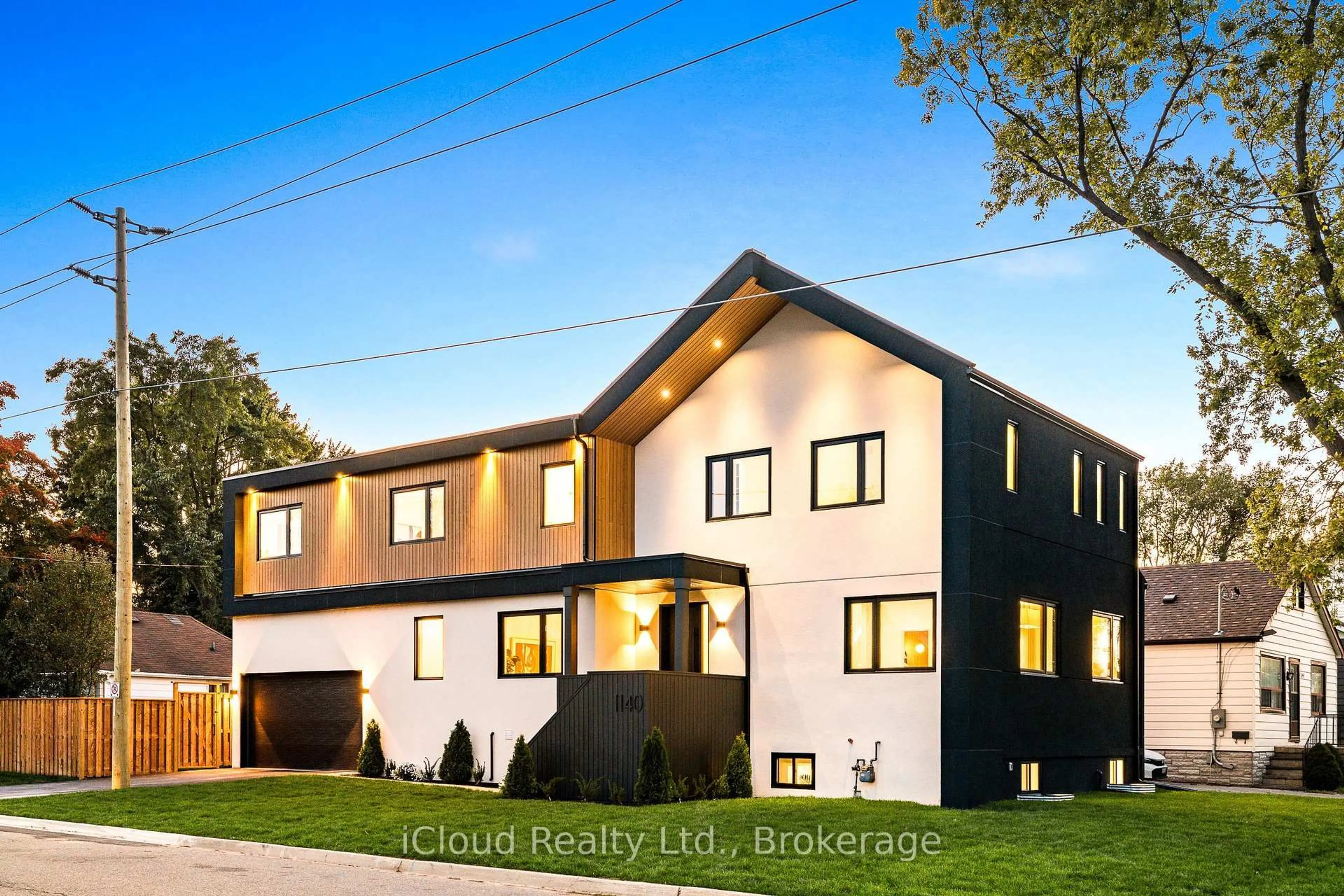 Home with brick exterior material, street for 1140 Ogden Ave, Mississauga Ontario L5E 2G9