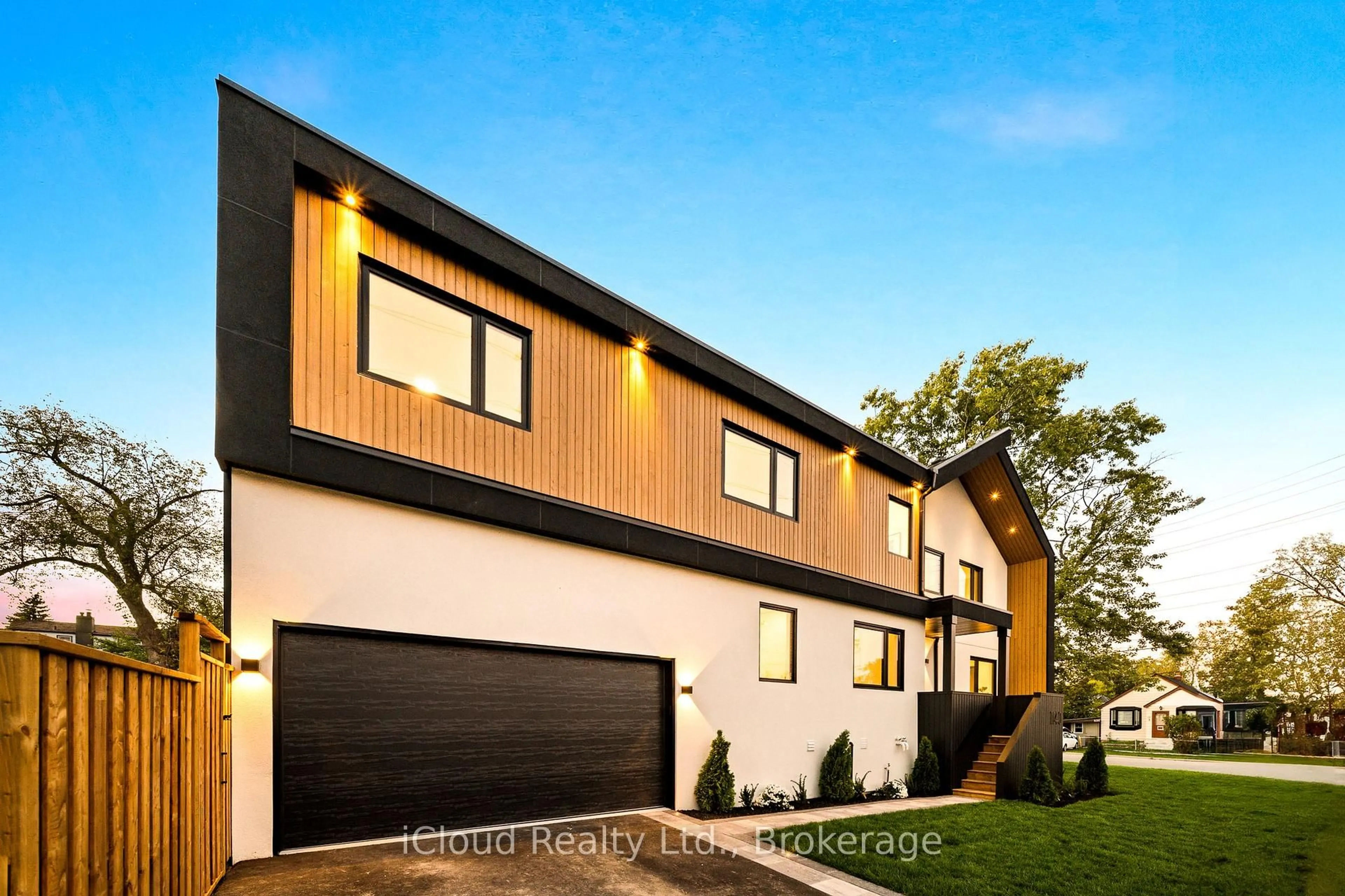 Home with brick exterior material, street for 1140 Ogden Ave, Mississauga Ontario L5E 2G9