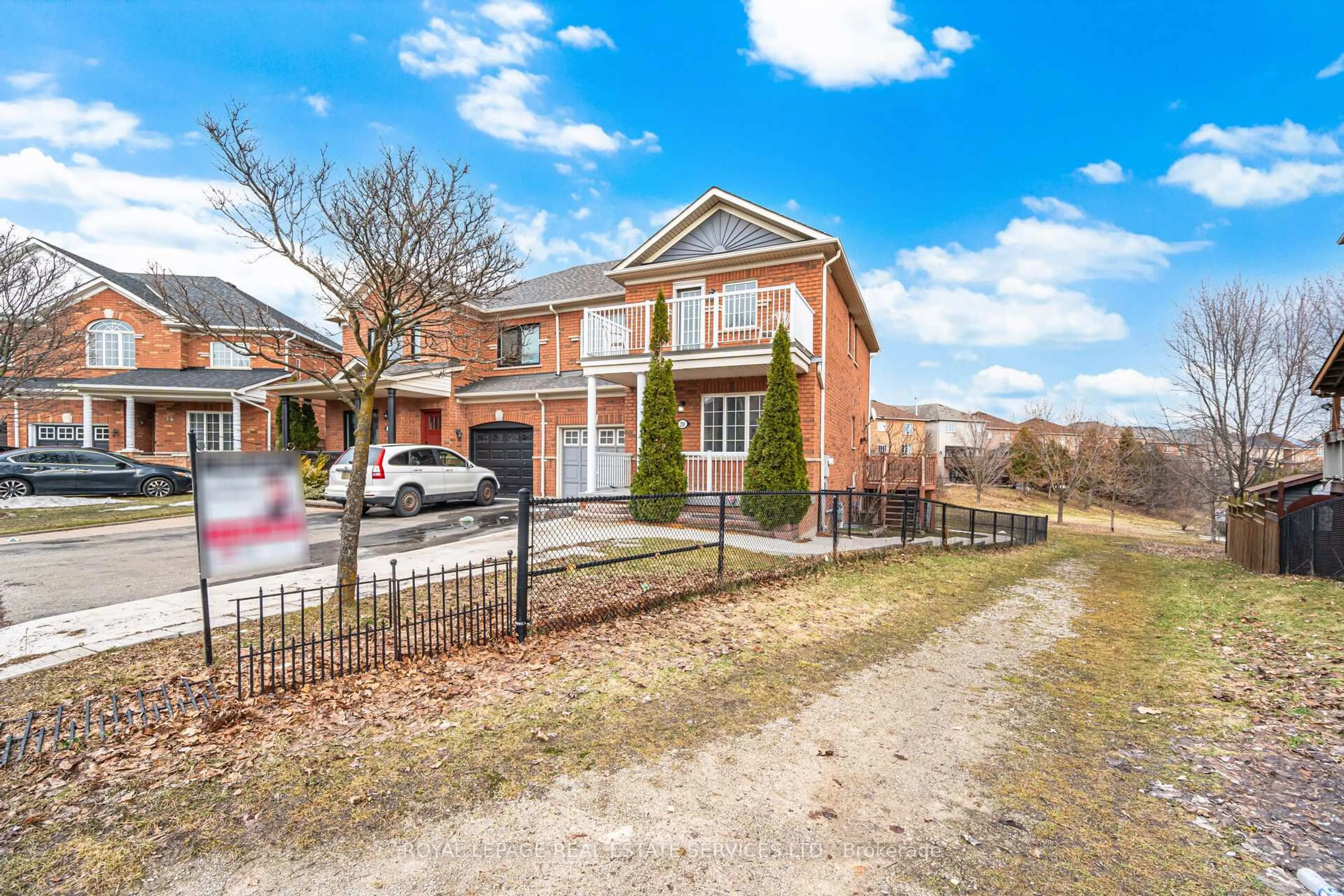 A pic from outside/outdoor area/front of a property/back of a property/a pic from drone, street for 20 Dells Cres, Brampton Ontario L7A 2K4