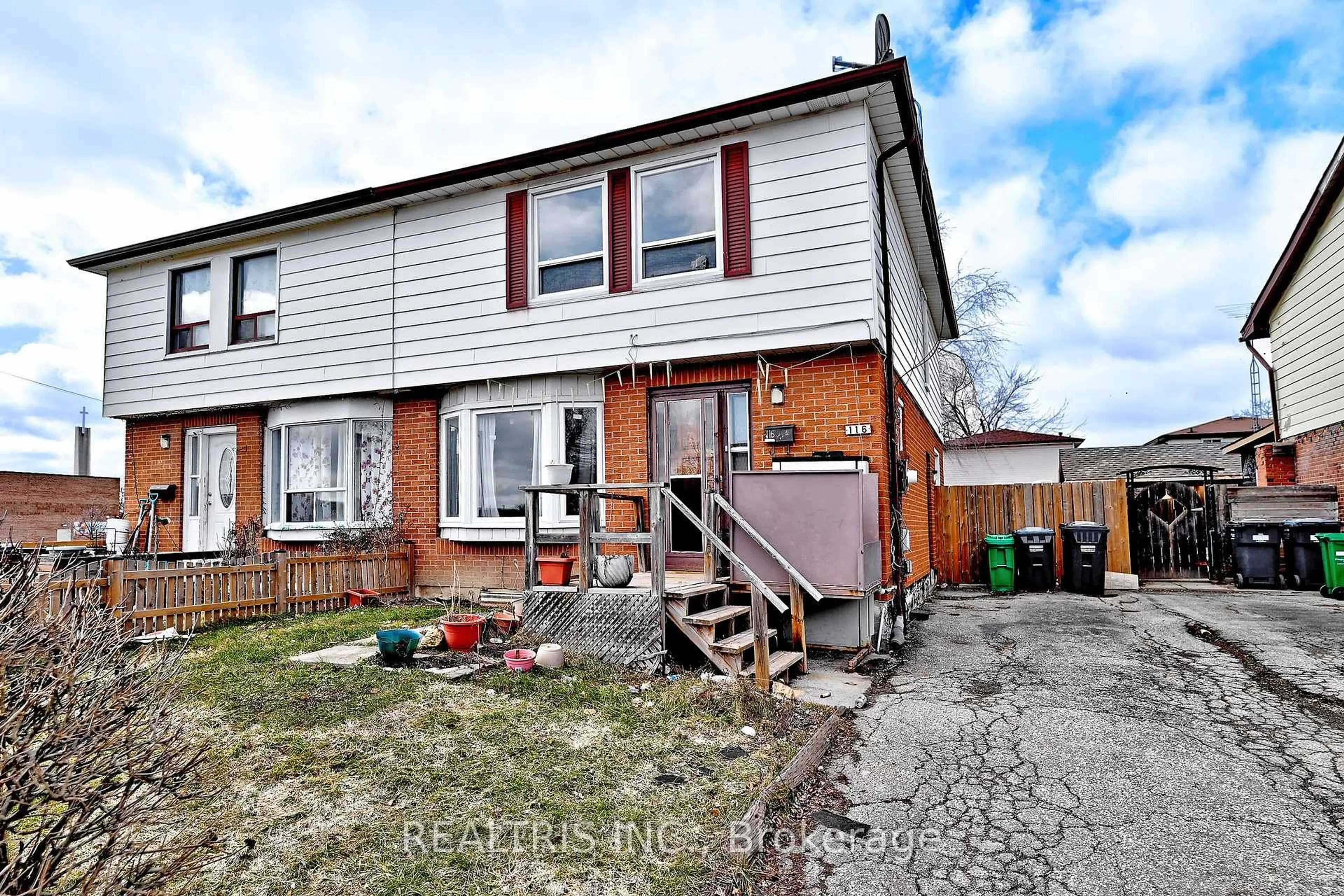 Unknown for 116 Sutherland Ave, Brampton Ontario L6V 2H7