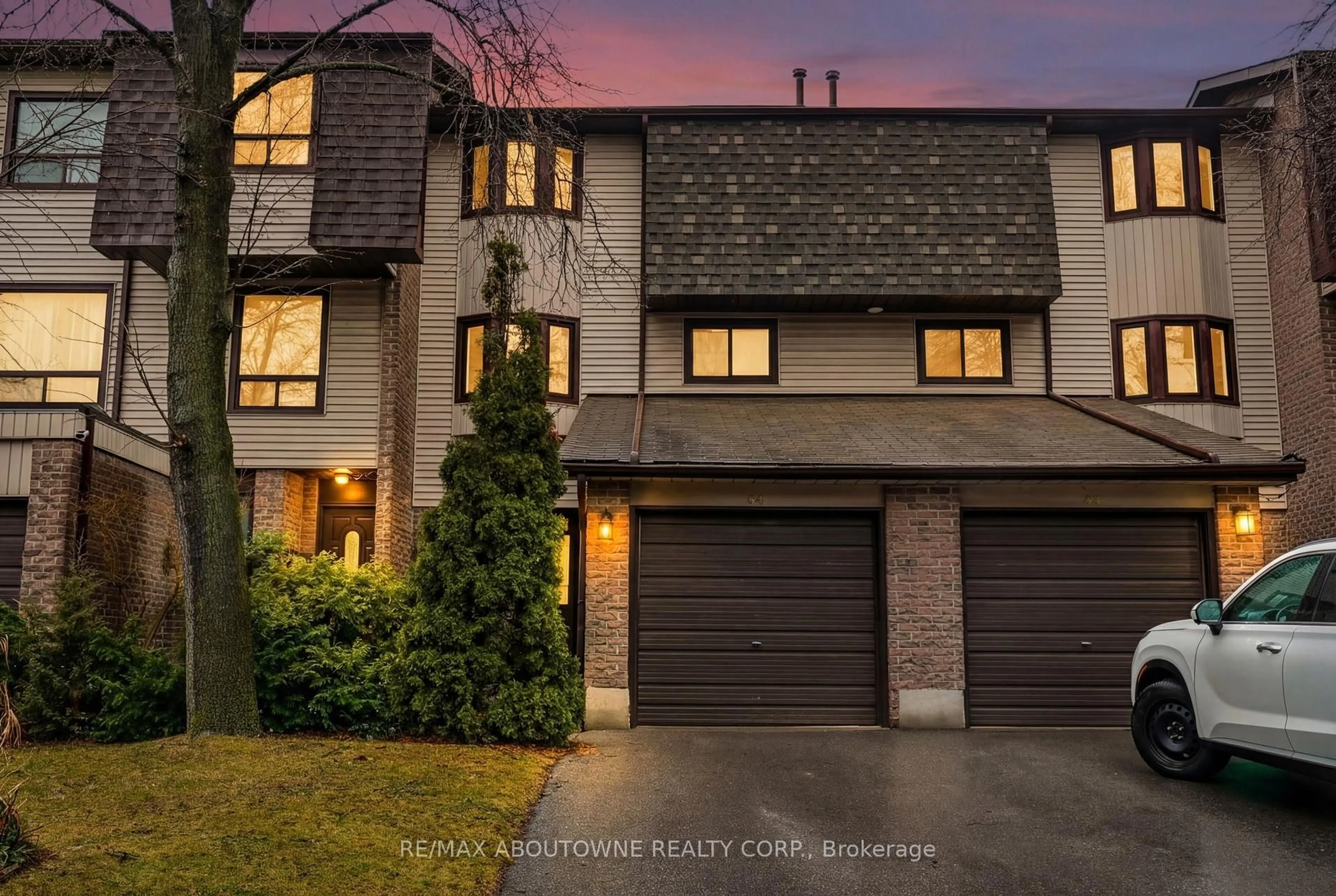 Home with brick exterior material, street for 6040 Montevideo Rd #54, Mississauga Ontario L5N 2T4