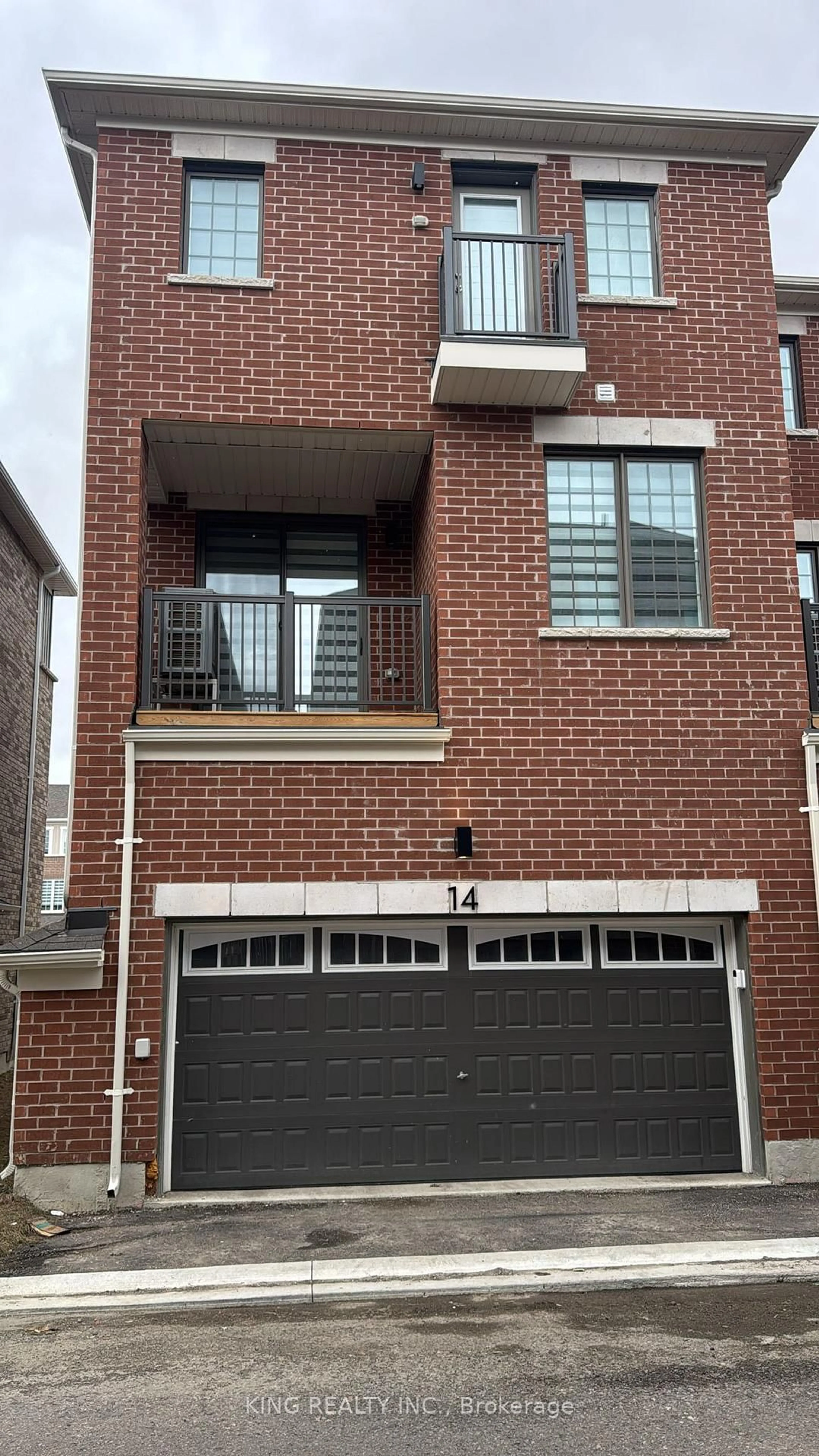 Home with brick exterior material, street for 14 Bellasera Way, Caledon Ontario L7C 4P1