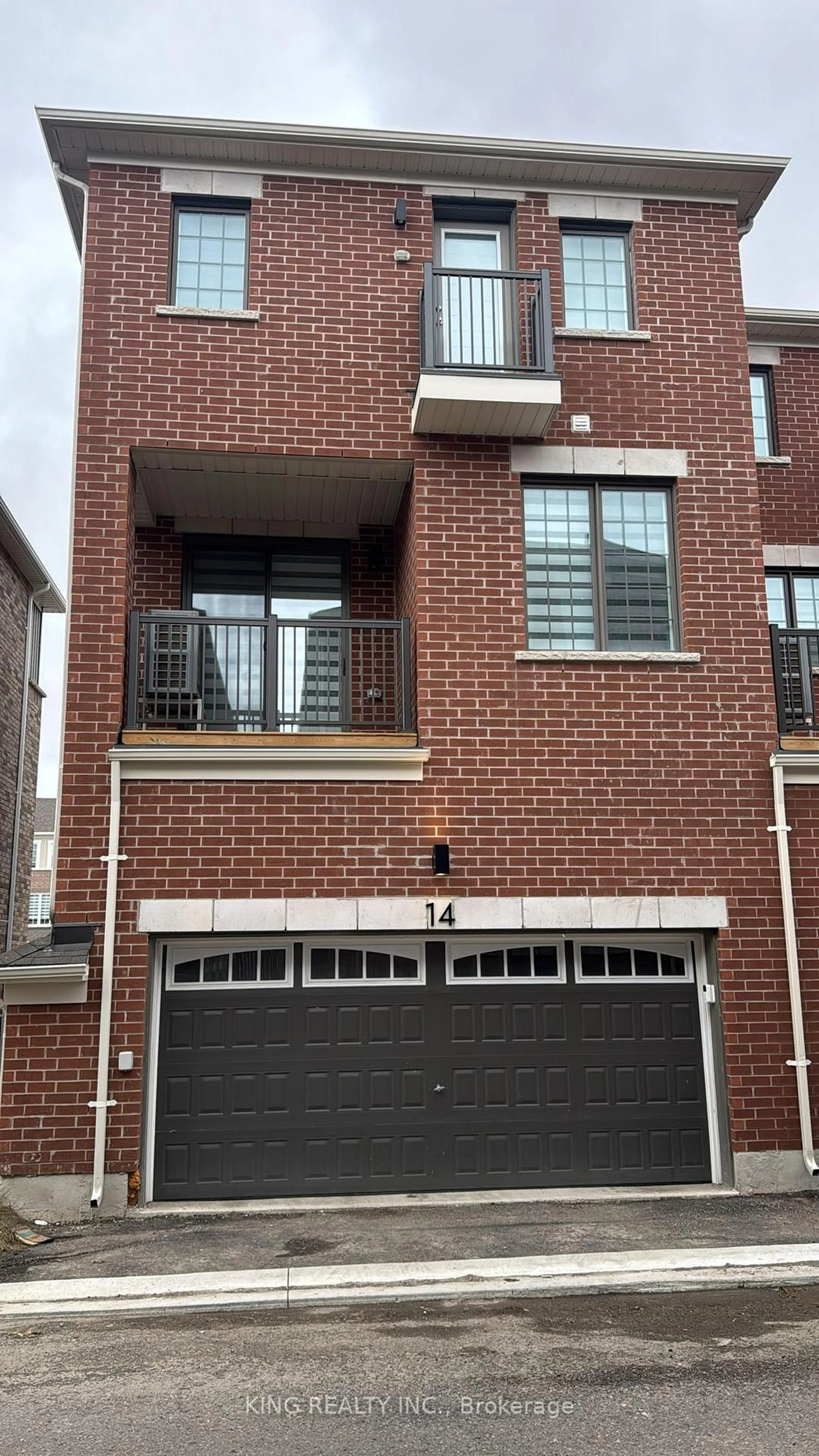 Home with brick exterior material, street for 14 Bellasera Way, Caledon Ontario L7C 4P1