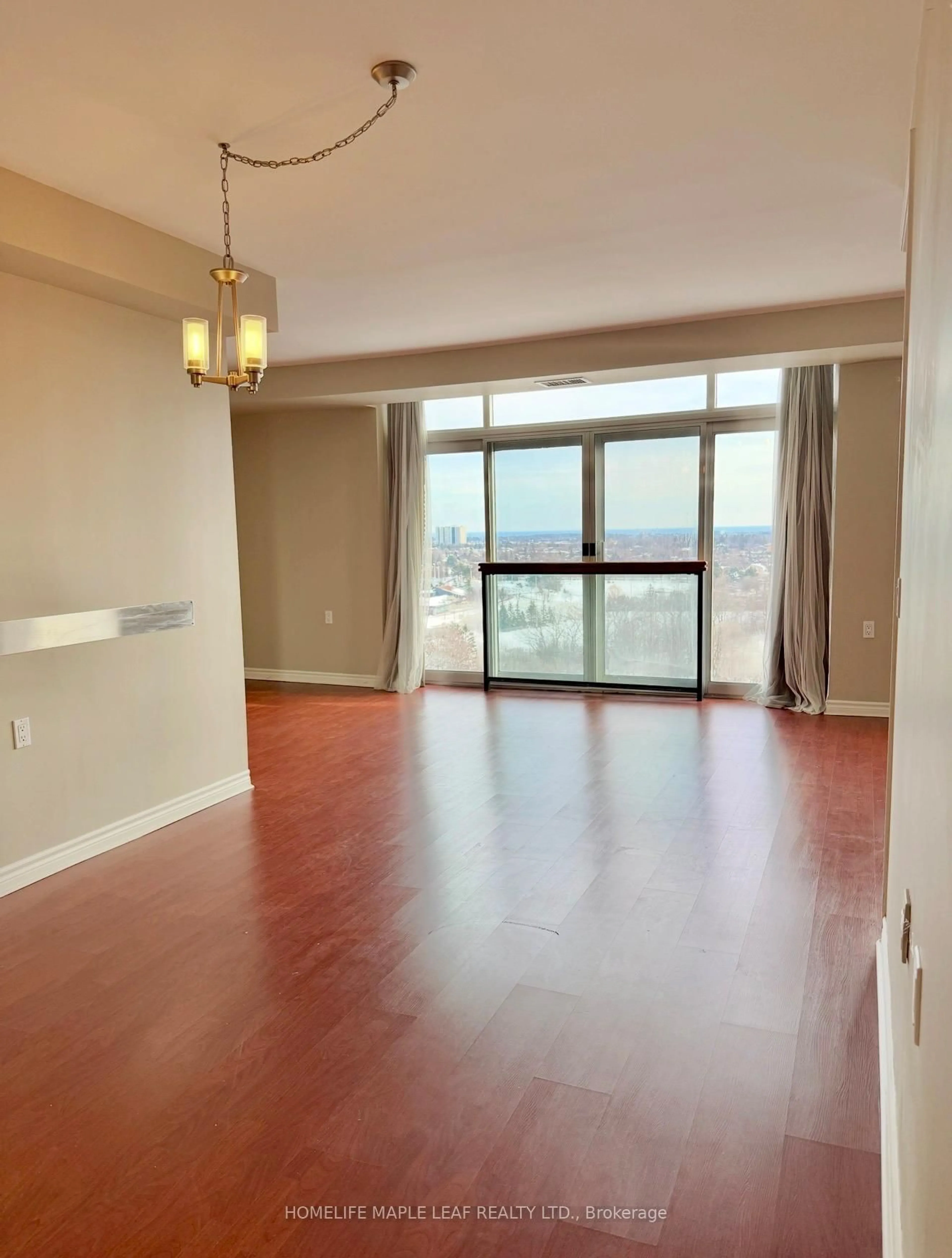 A pic of a room for 200 Burnhamthorpe Rd #1304, Mississauga Ontario L5A 4L4