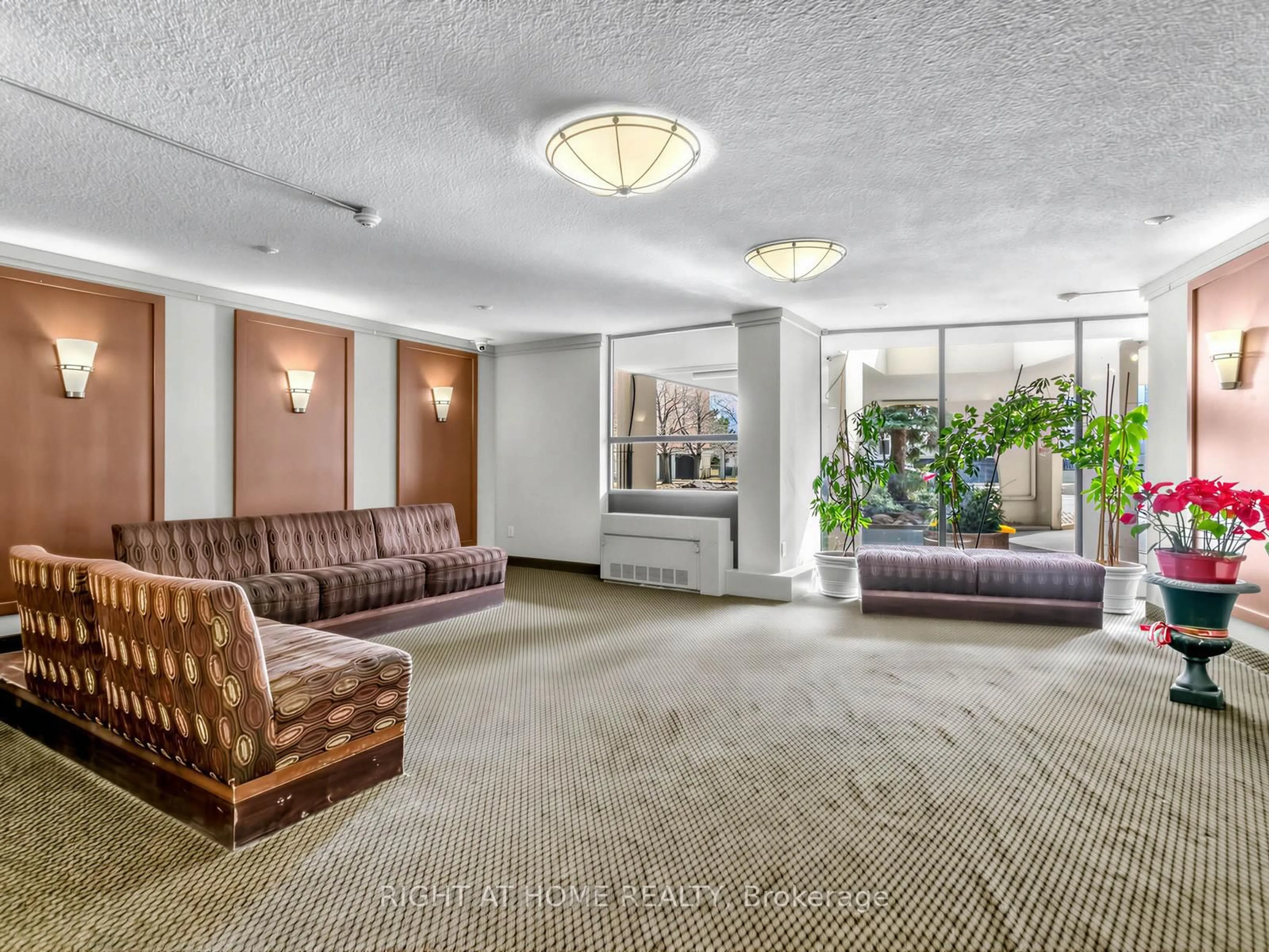 Lobby for 20 Mississauga Valley Blvd #1509, Mississauga Ontario L5A 3S1