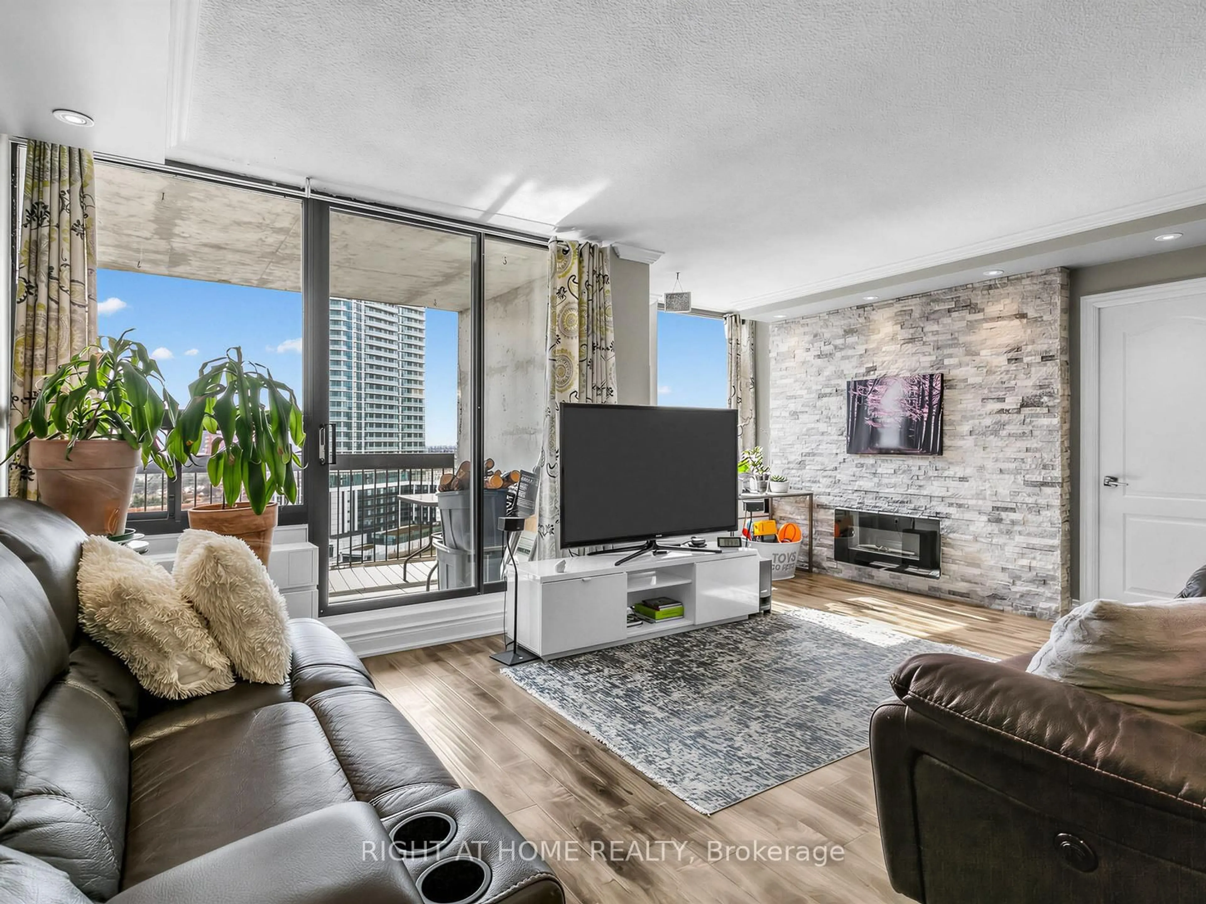 Living room with furniture, unknown for 20 Mississauga Valley Blvd #1509, Mississauga Ontario L5A 3S1