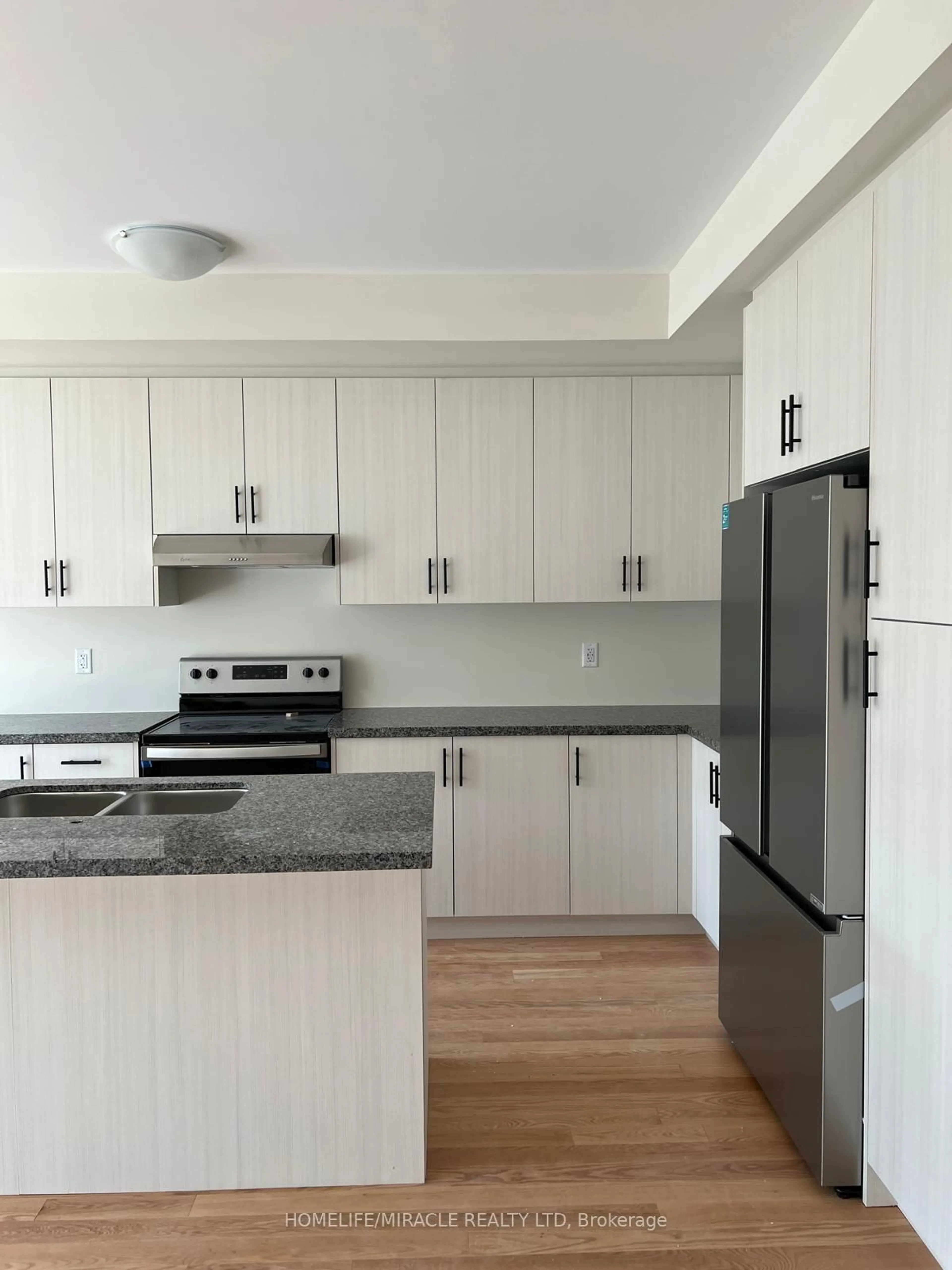 Standard kitchen, wood/laminate floor for 1420 Oakmont Common, Burlington Ontario L7P 0V8