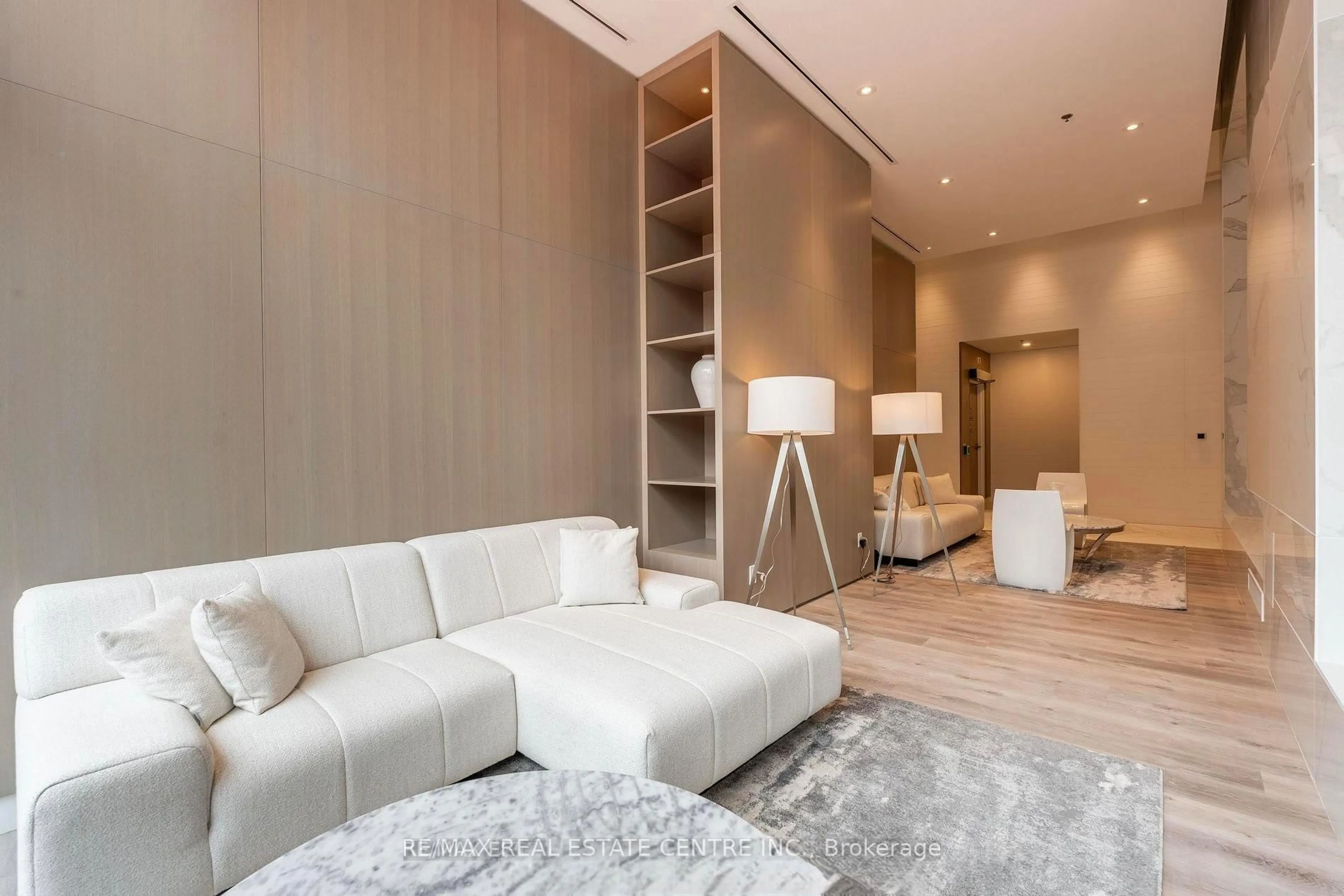 Living room with furniture, unknown for 370 Martha St #502, Burlington Ontario L7R 0G9