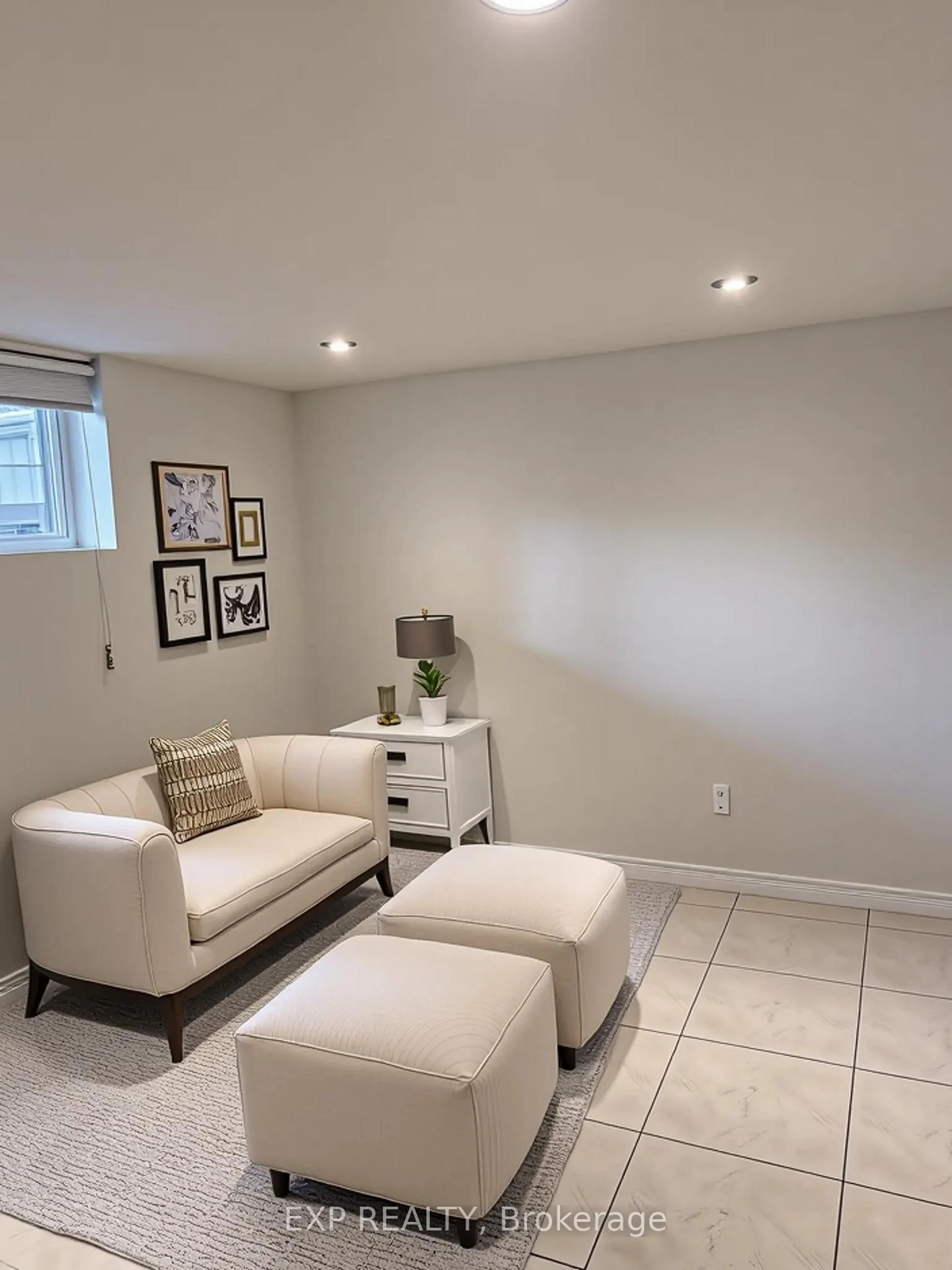 Living room with furniture, unknown for 26 Avon Ave, Toronto Ontario M6N 3W7