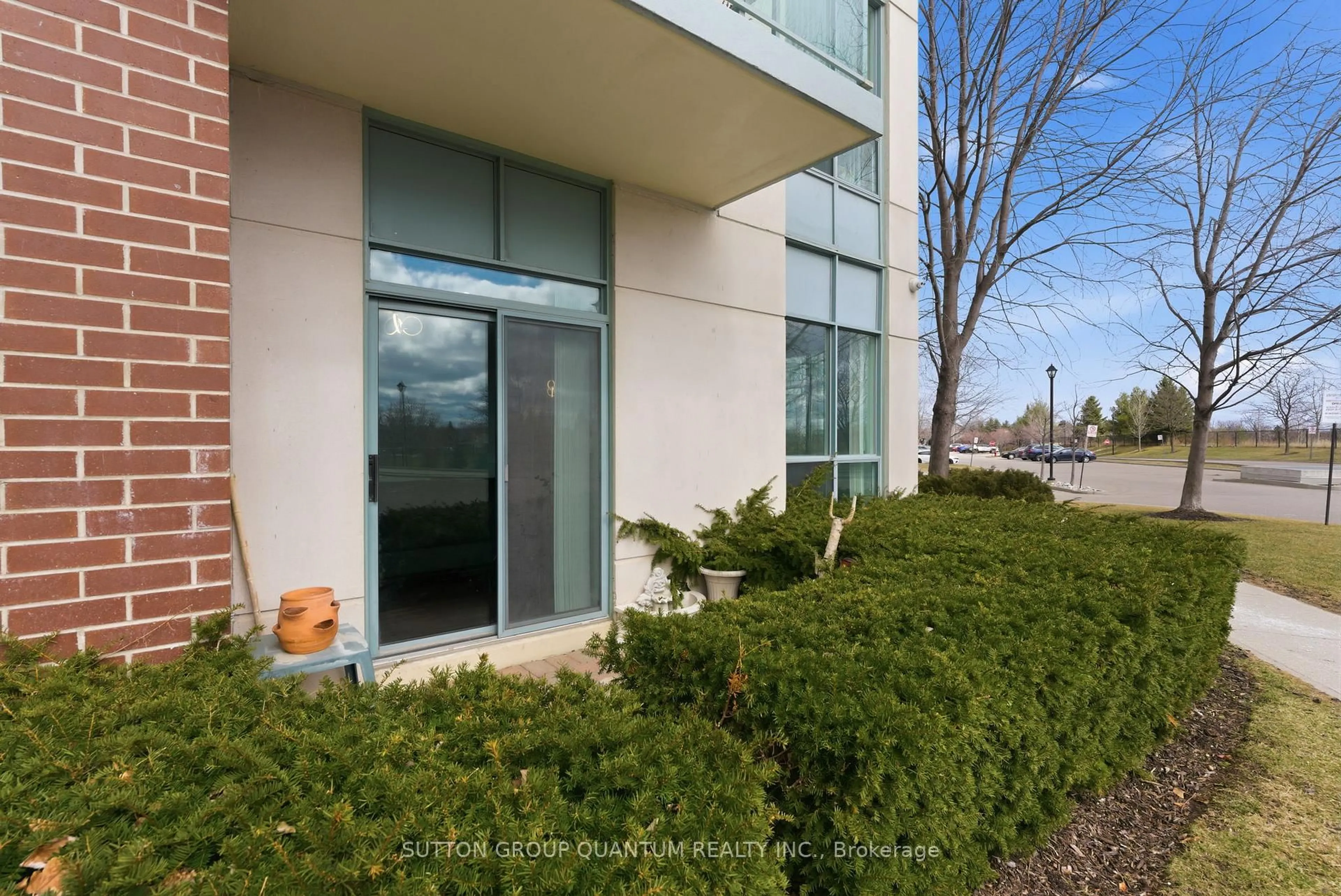 Patio, unknown for 4889 Kimbermount Ave #104, Mississauga Ontario L5M 7R8