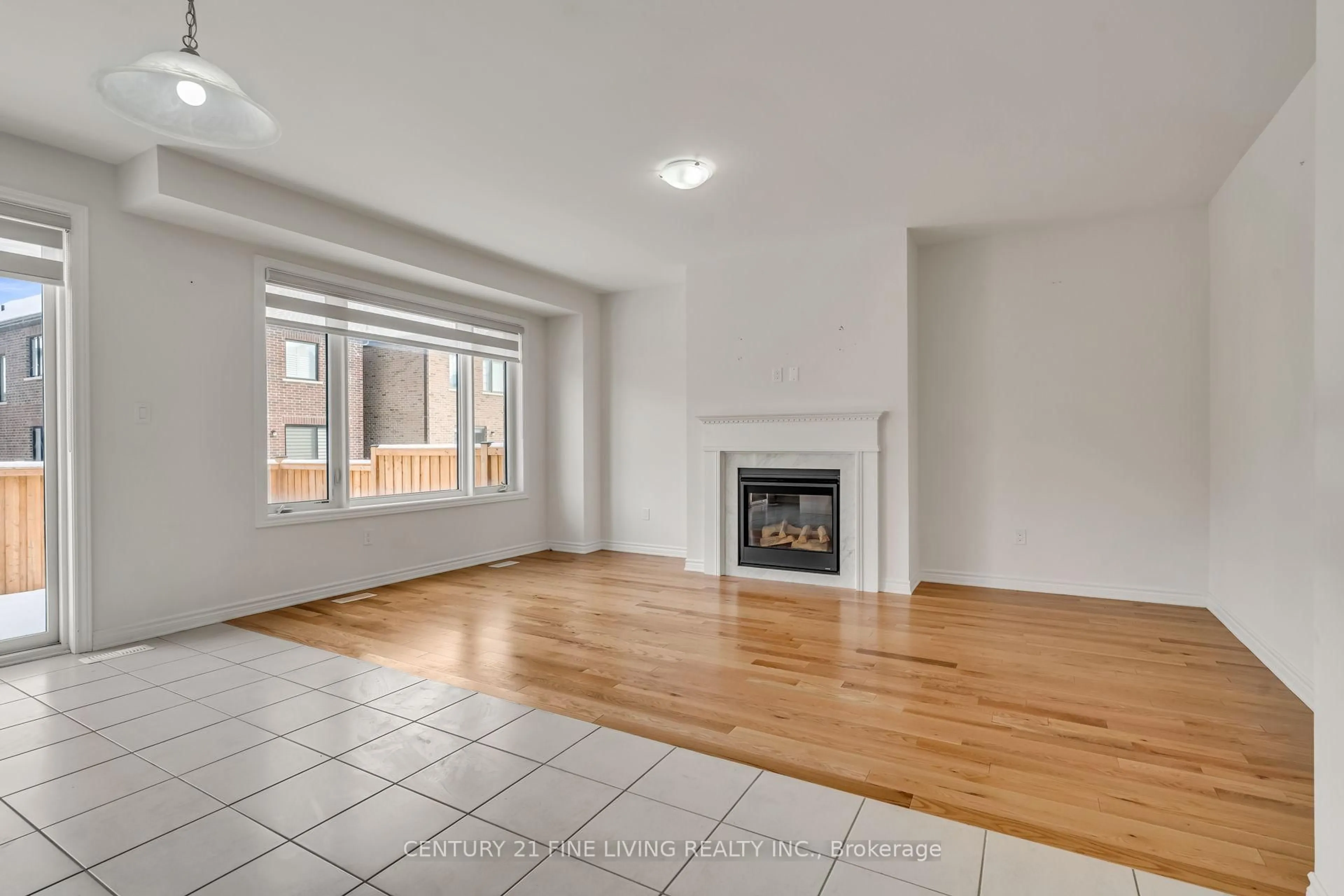 Living room with furniture, unknown for 37 PETCH Ave, Caledon Ontario L7C 4J8