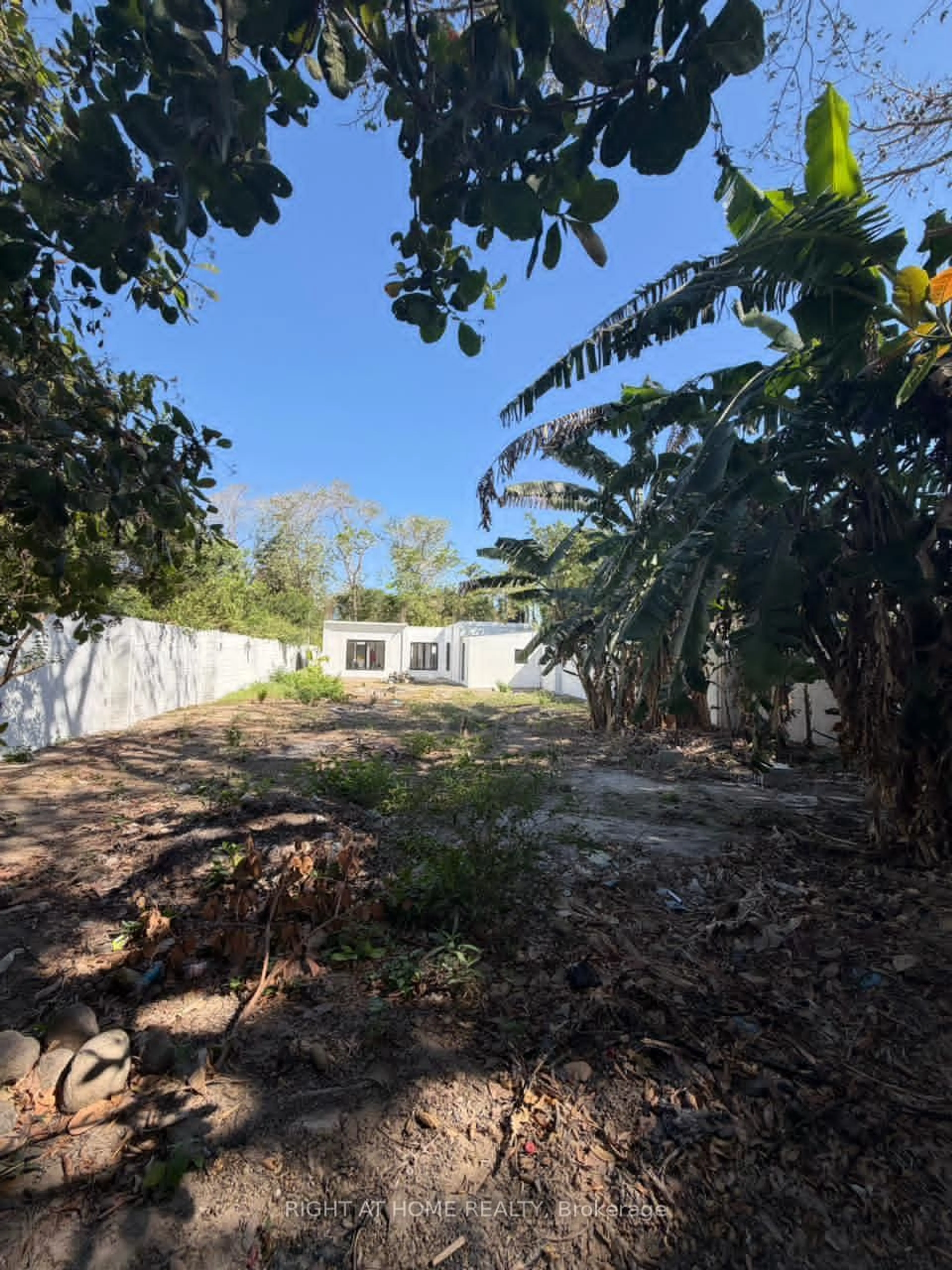 A pic from outside/outdoor area/front of a property/back of a property/a pic from drone, street for 27 Poligono A lot #27, Mississauga Ontario A1A 1A1