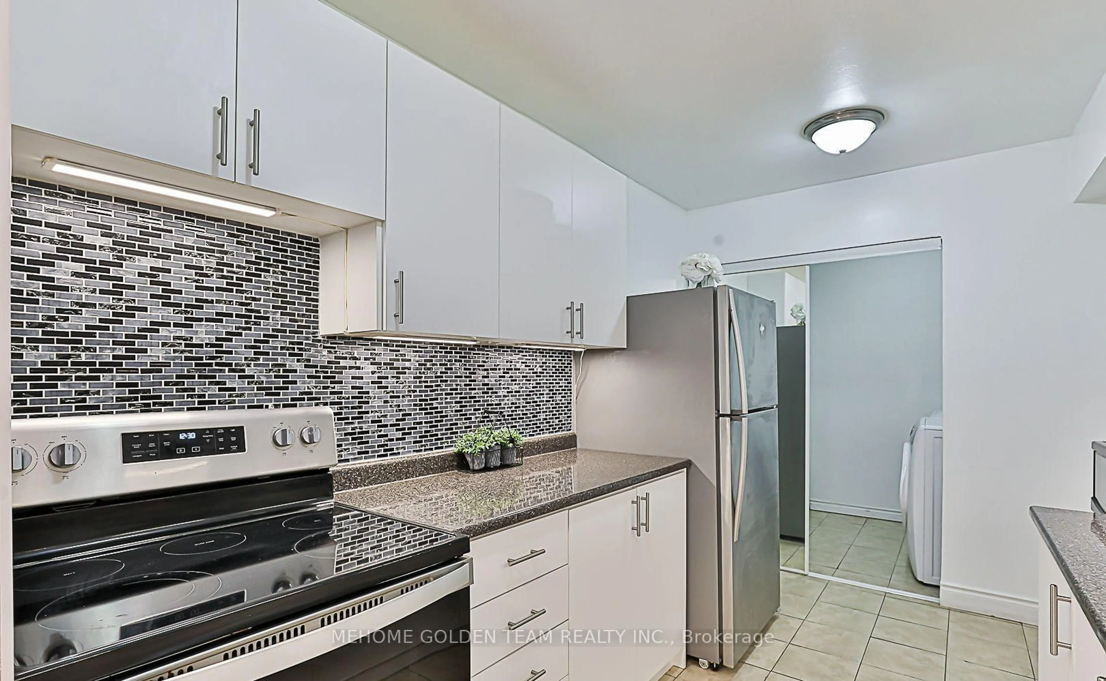 Standard kitchen, ceramic/tile floor for 340 Dixon Rd #2309, Toronto Ontario M9R 1T1