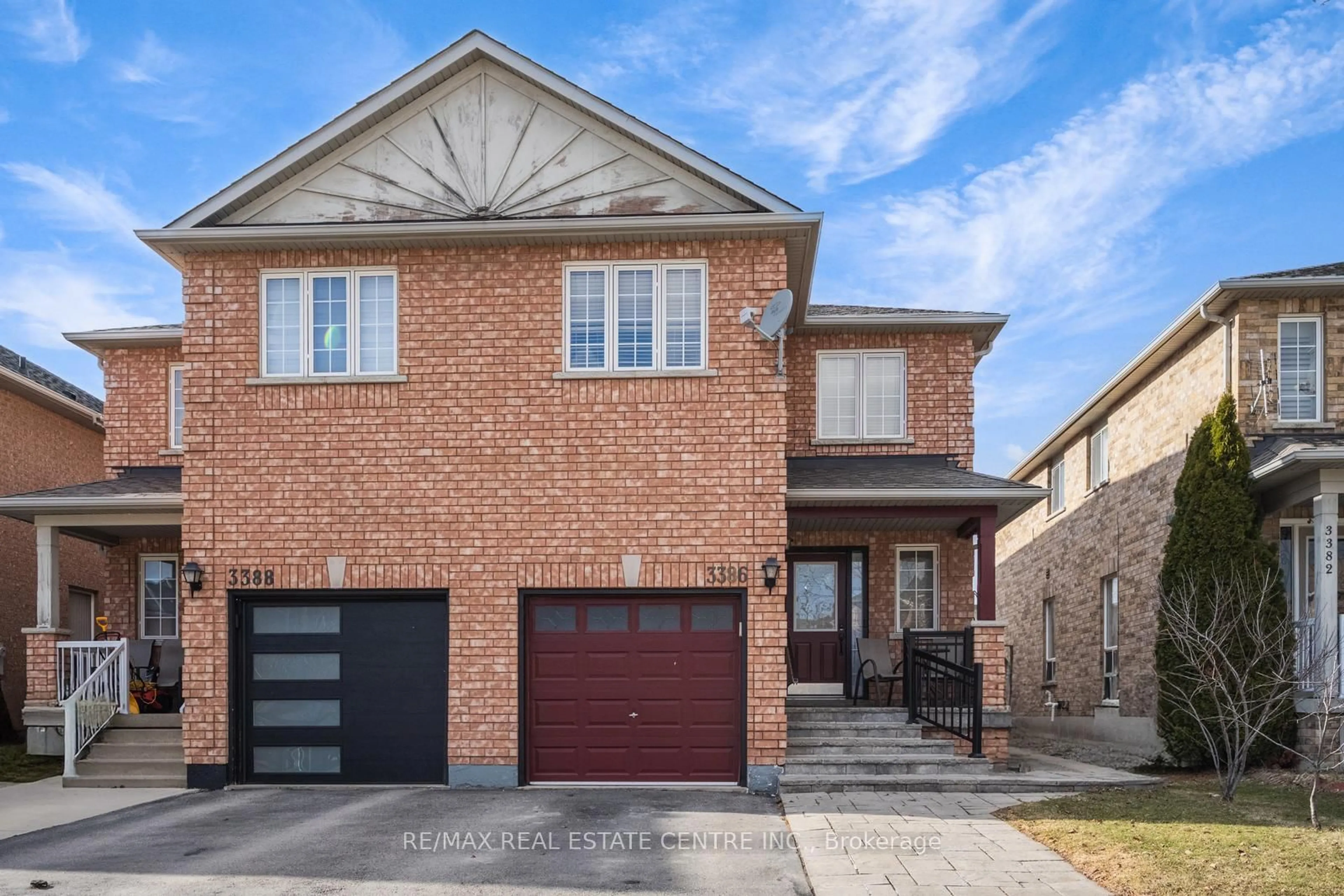 Home with brick exterior material, street for 3386 Crimson King Circ, Mississauga Ontario L5N 8N1