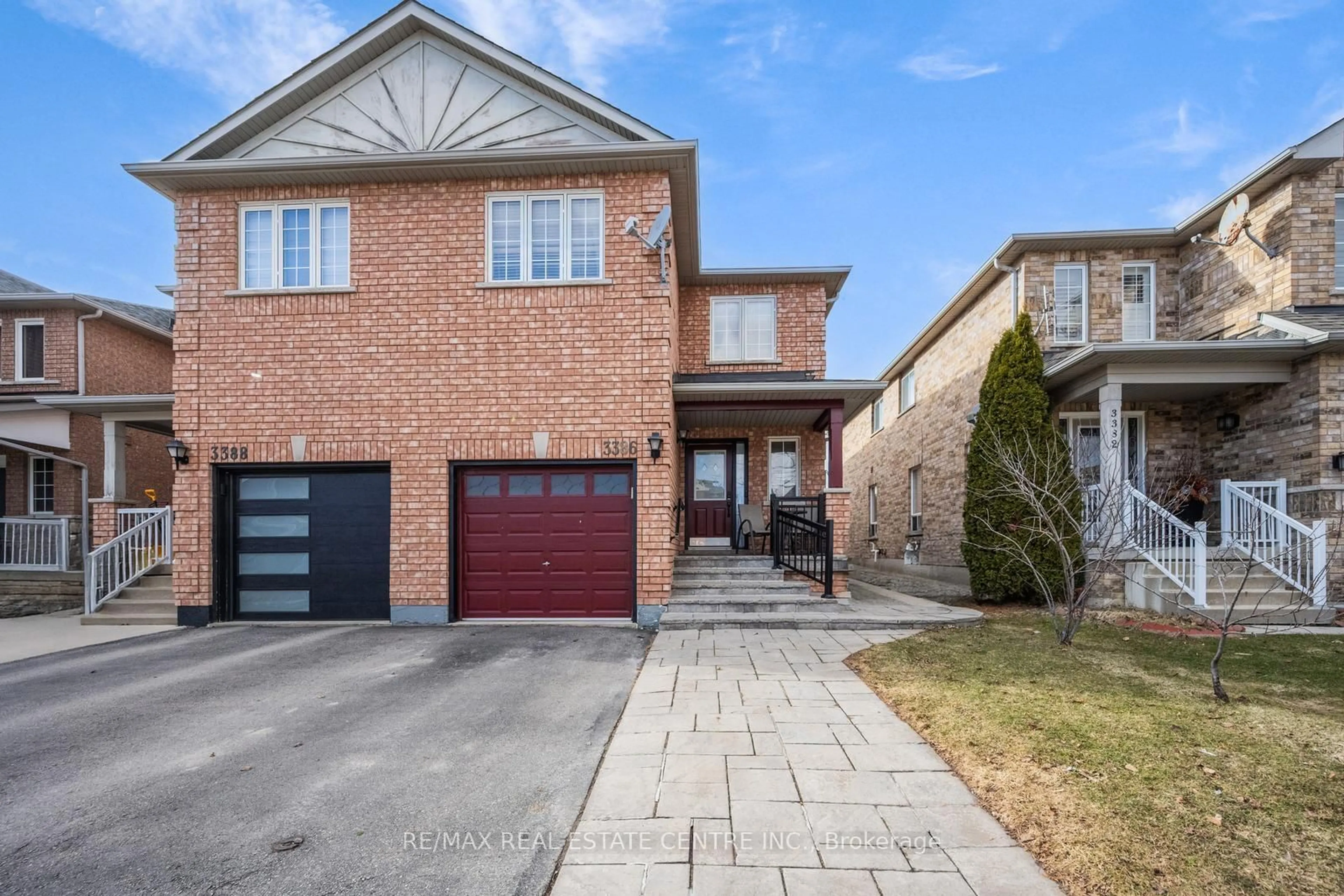 Home with brick exterior material, street for 3386 Crimson King Circ, Mississauga Ontario L5N 8N1