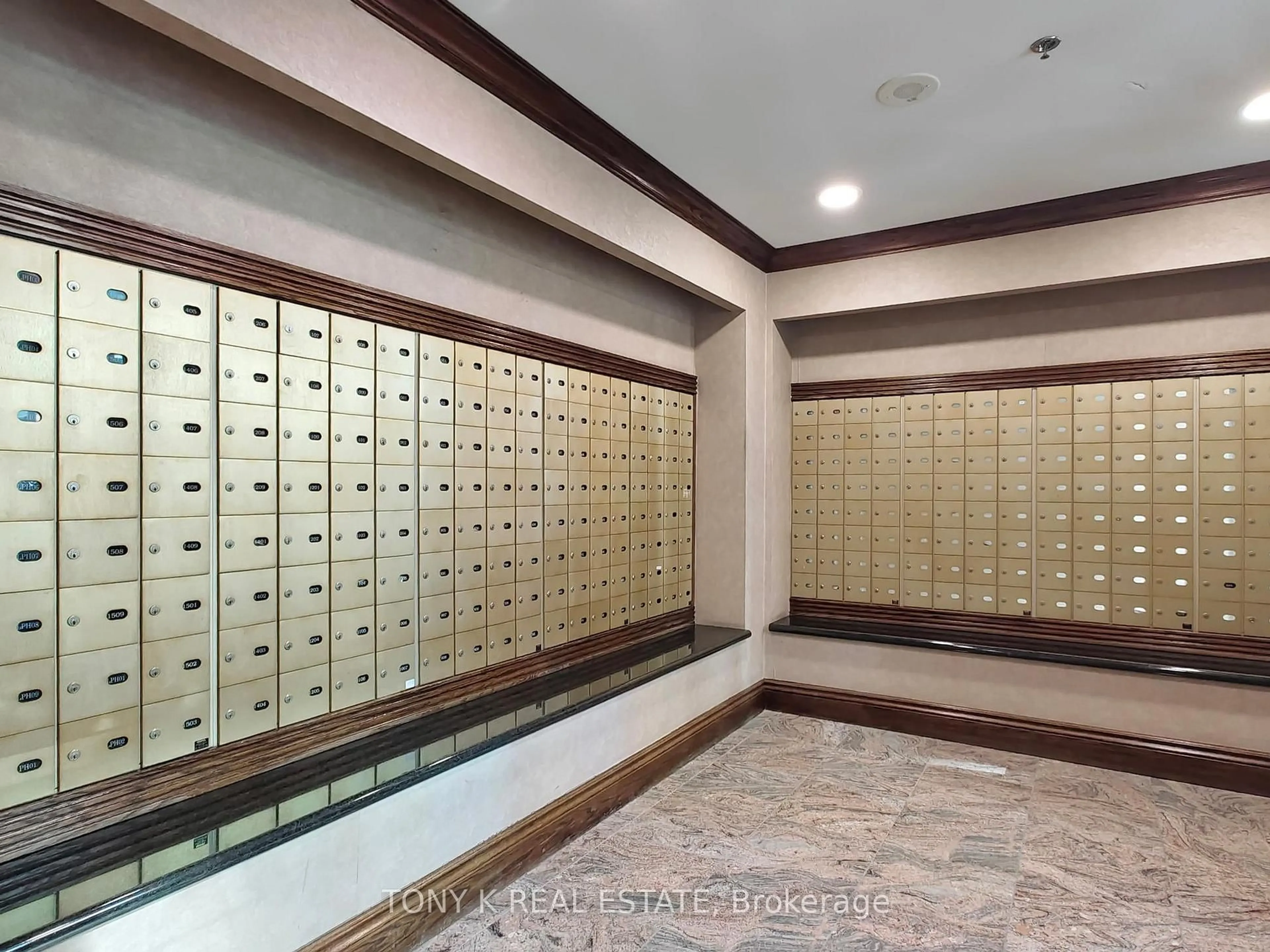 Indoor foyer for 7 Michael Power Pl #1002, Toronto Ontario M9A 0A4