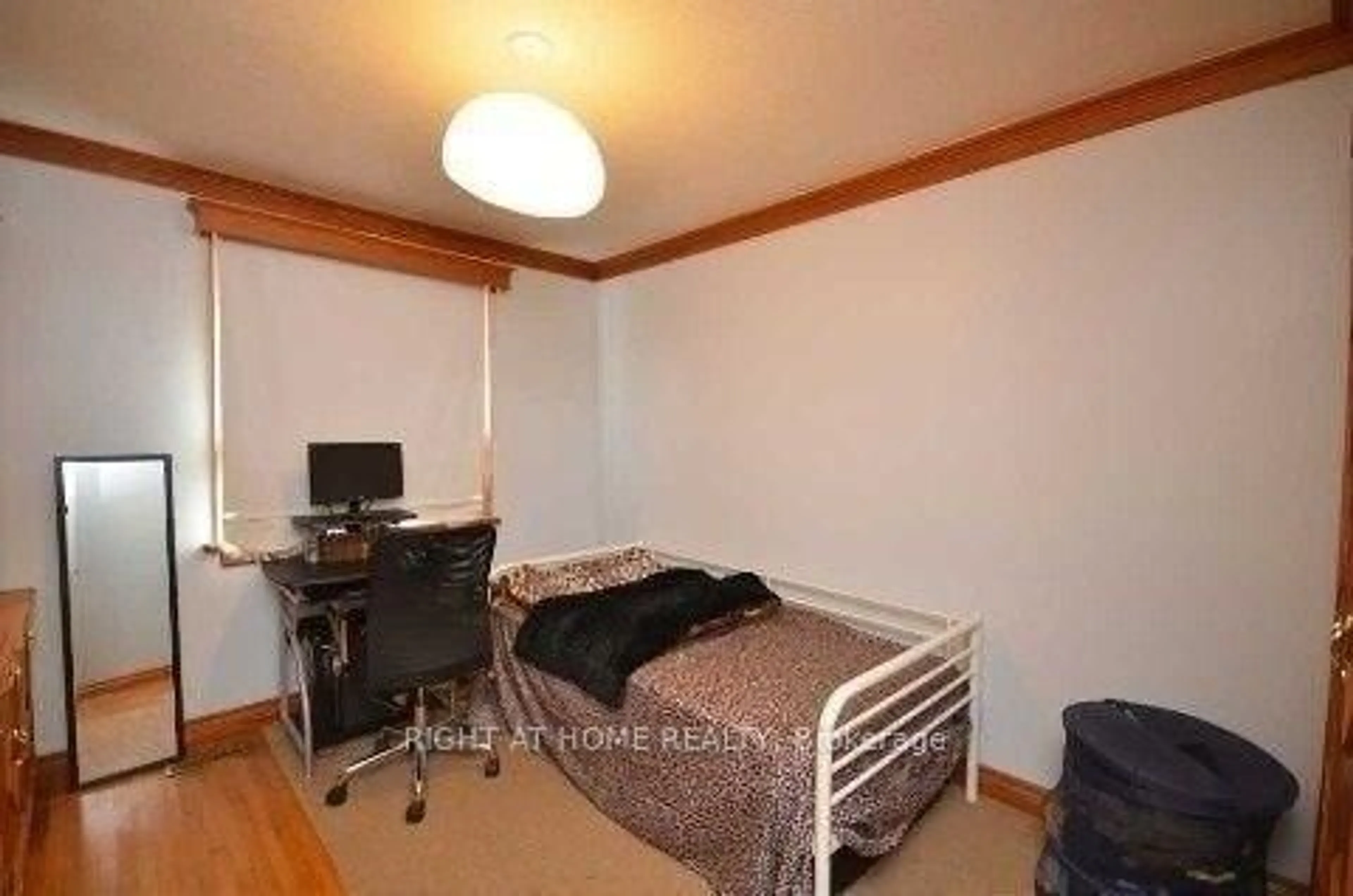 A pic of a room for 7475 Goreway Dr #17, Mississauga Ontario L4T 3T3