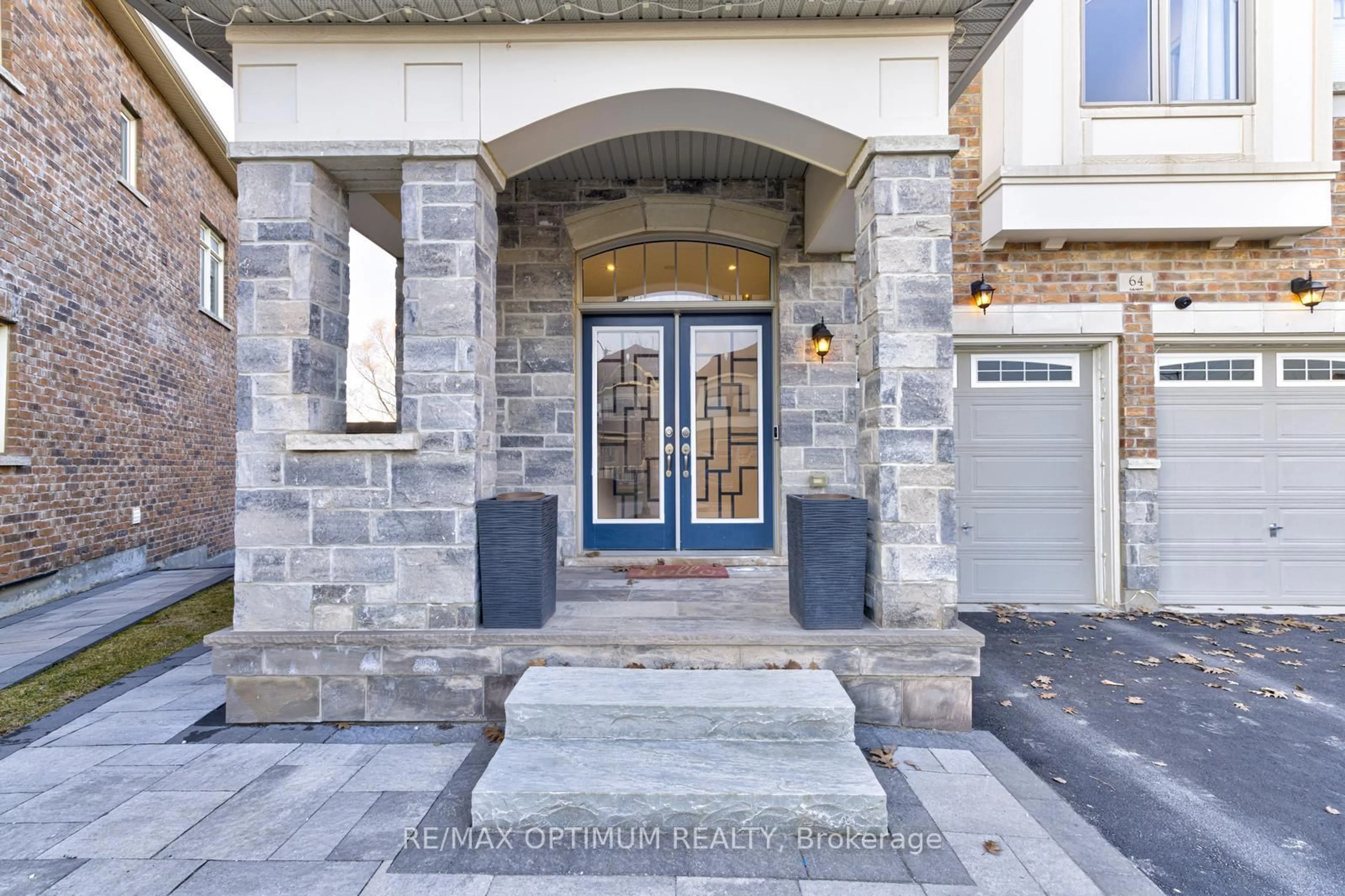 Indoor entryway for 64 Elysian Fields Circ, Brampton Ontario L6Y 6E8