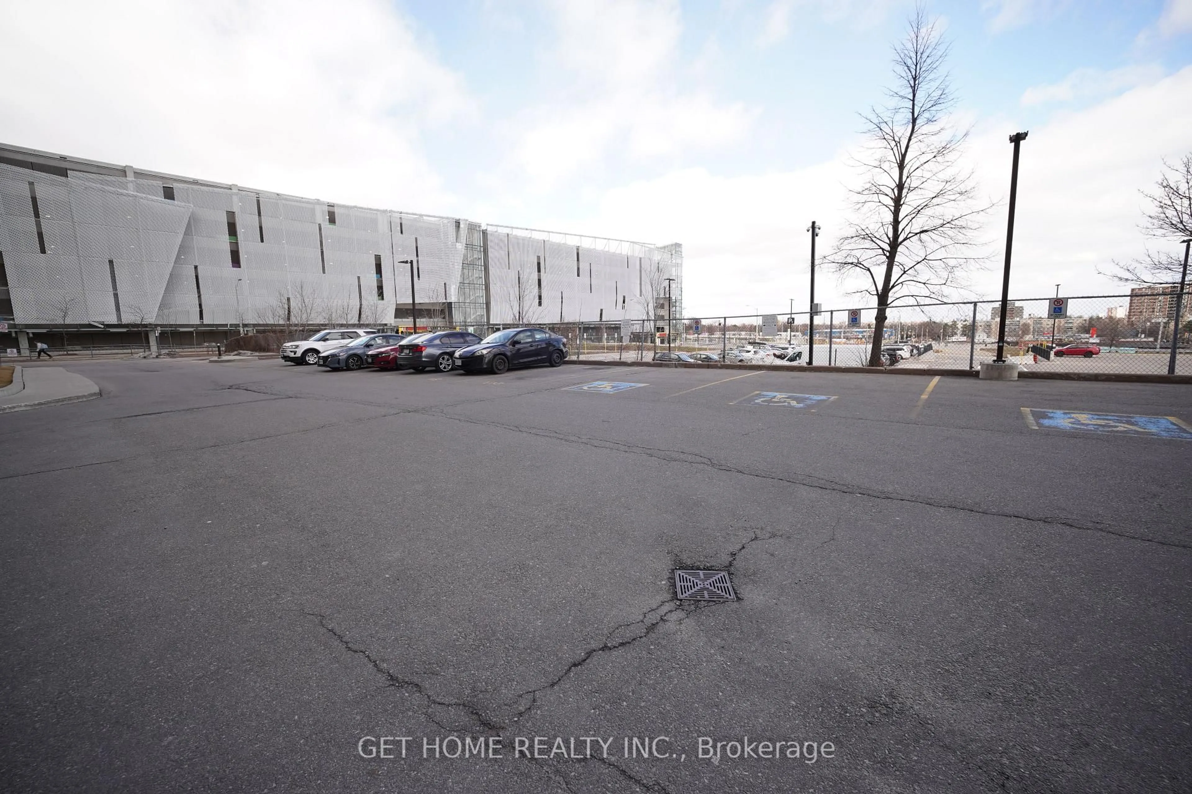 Unknown for 115 Hillcrest Ave #1402, Mississauga Ontario L5B 3Y9