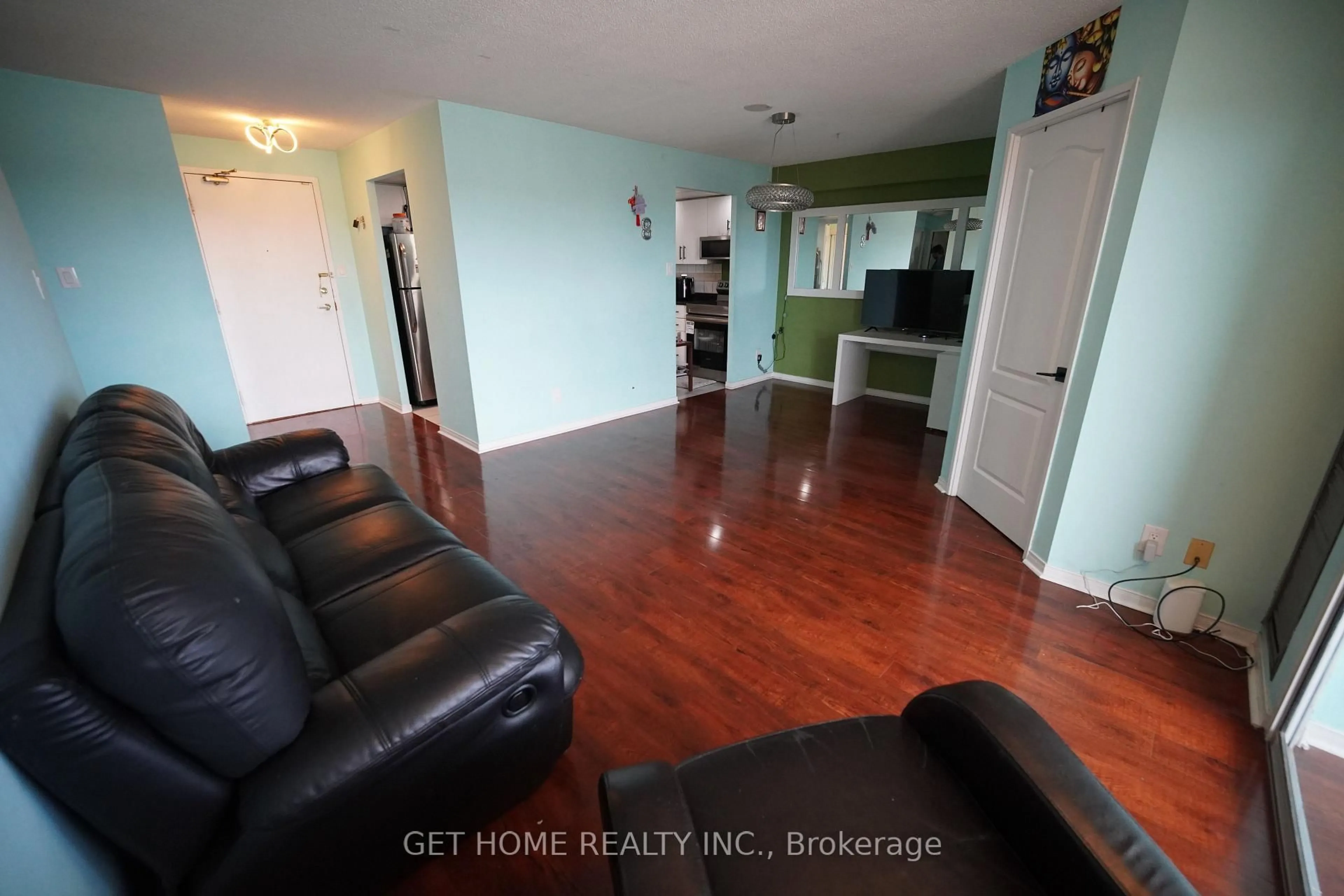A pic of a room for 115 Hillcrest Ave #1402, Mississauga Ontario L5B 3Y9
