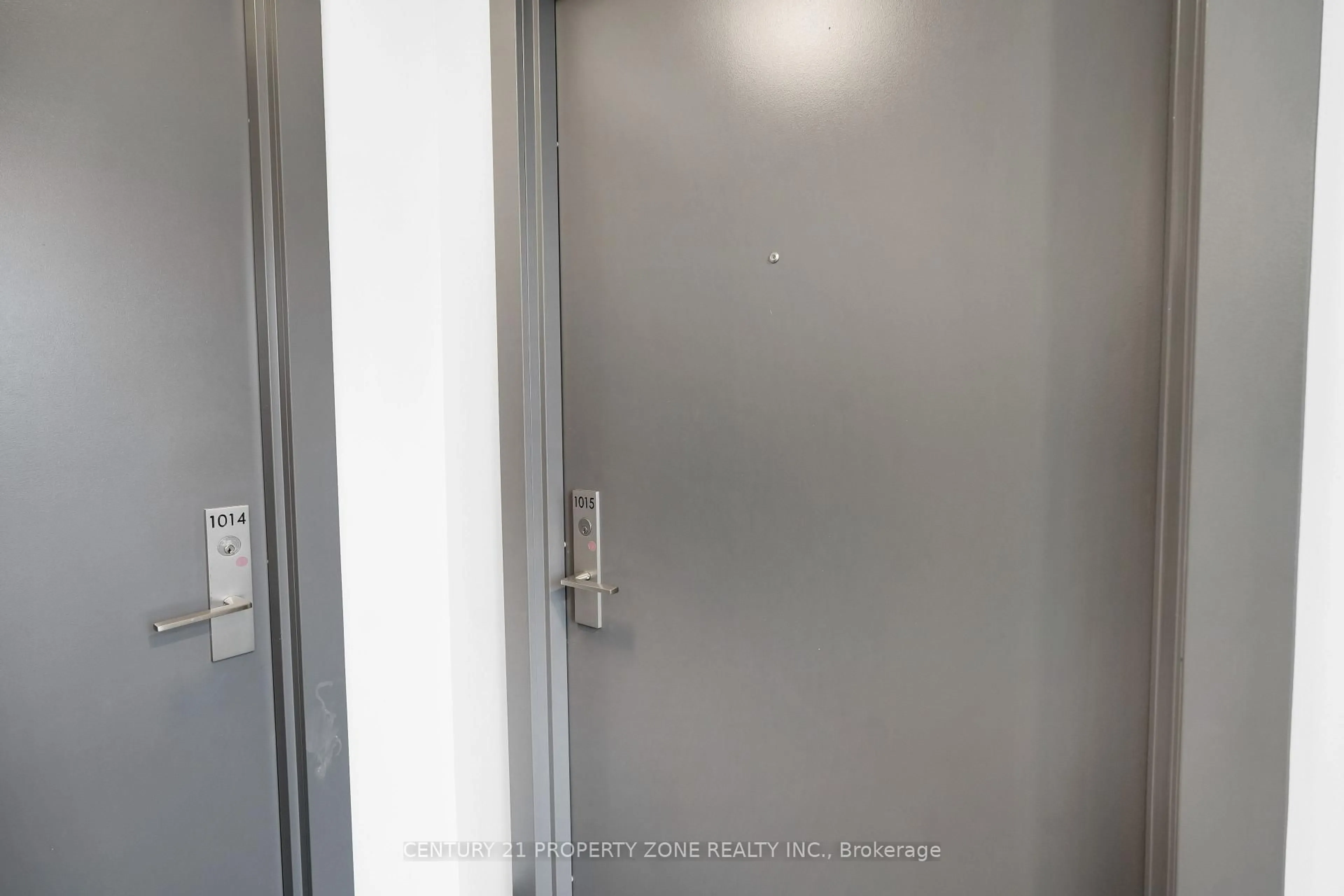 A pic of a room for 86 Dundas St, Mississauga Ontario L5A 1W4