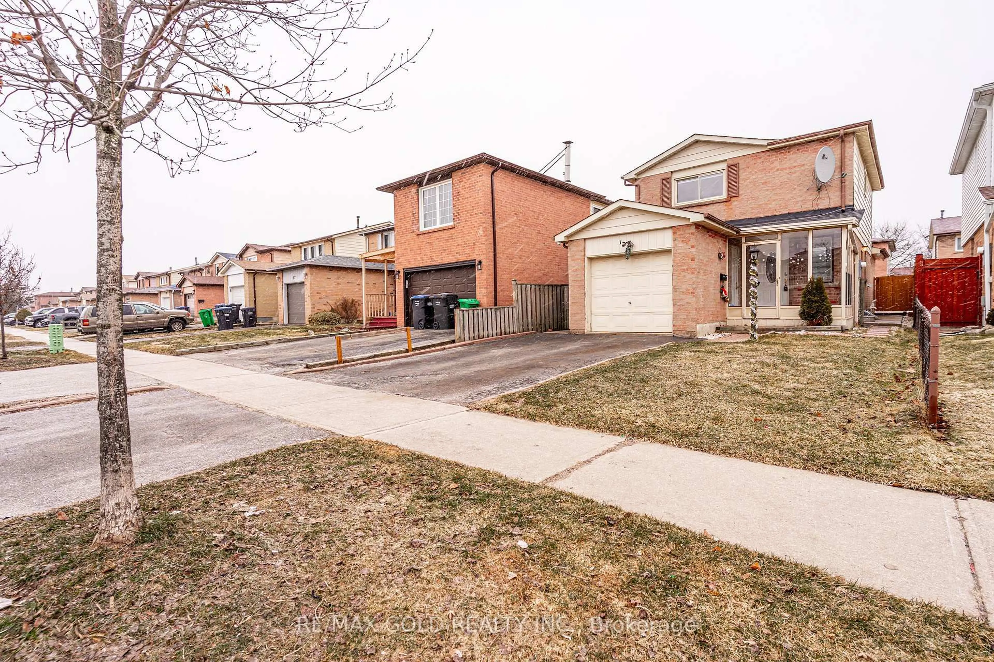 Unknown for 13 Martindale Cres, Brampton Ontario L6X 2V7