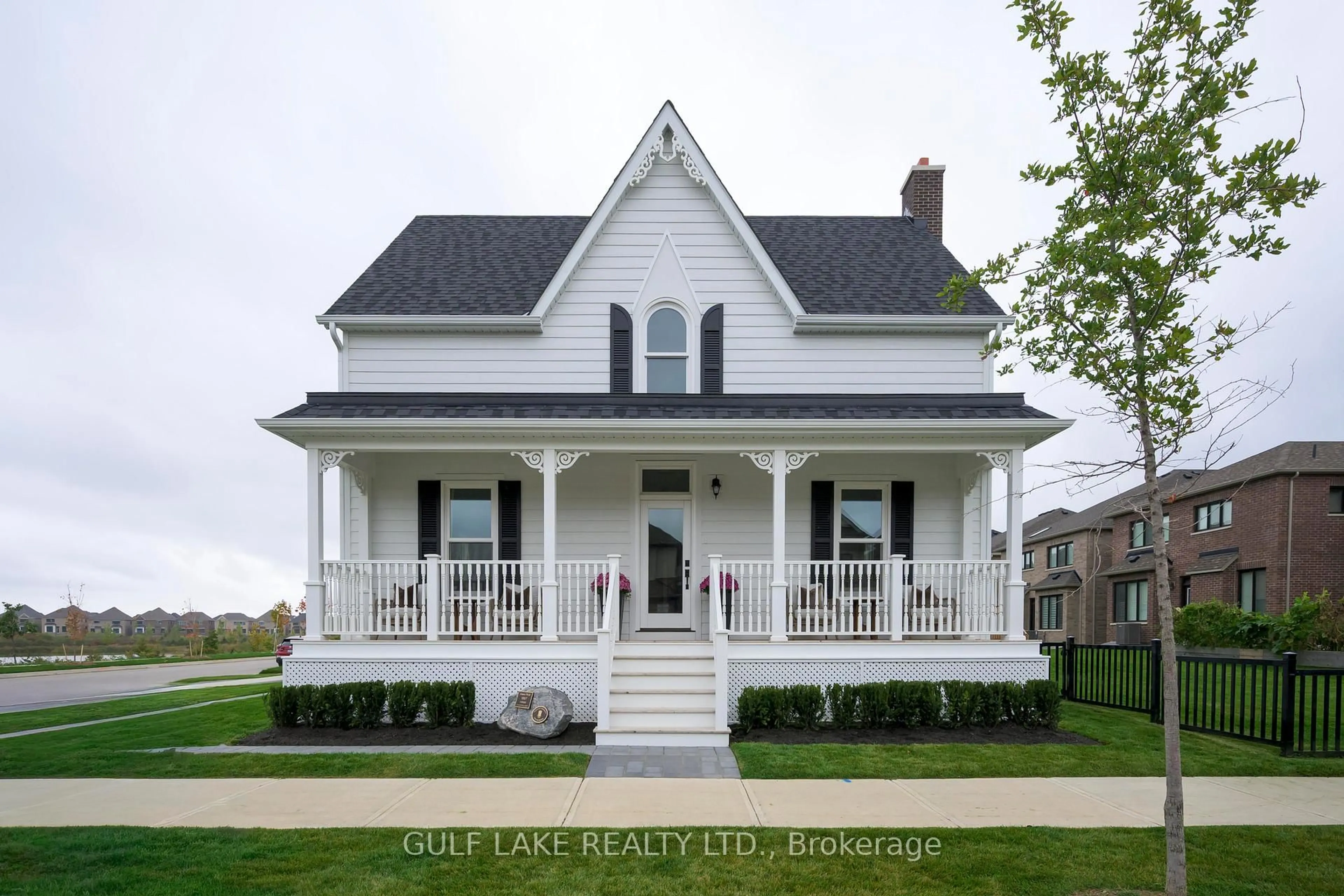 Home with vinyl exterior material, street for 416 Bergamot Ave, Milton Ontario L9E 1T6