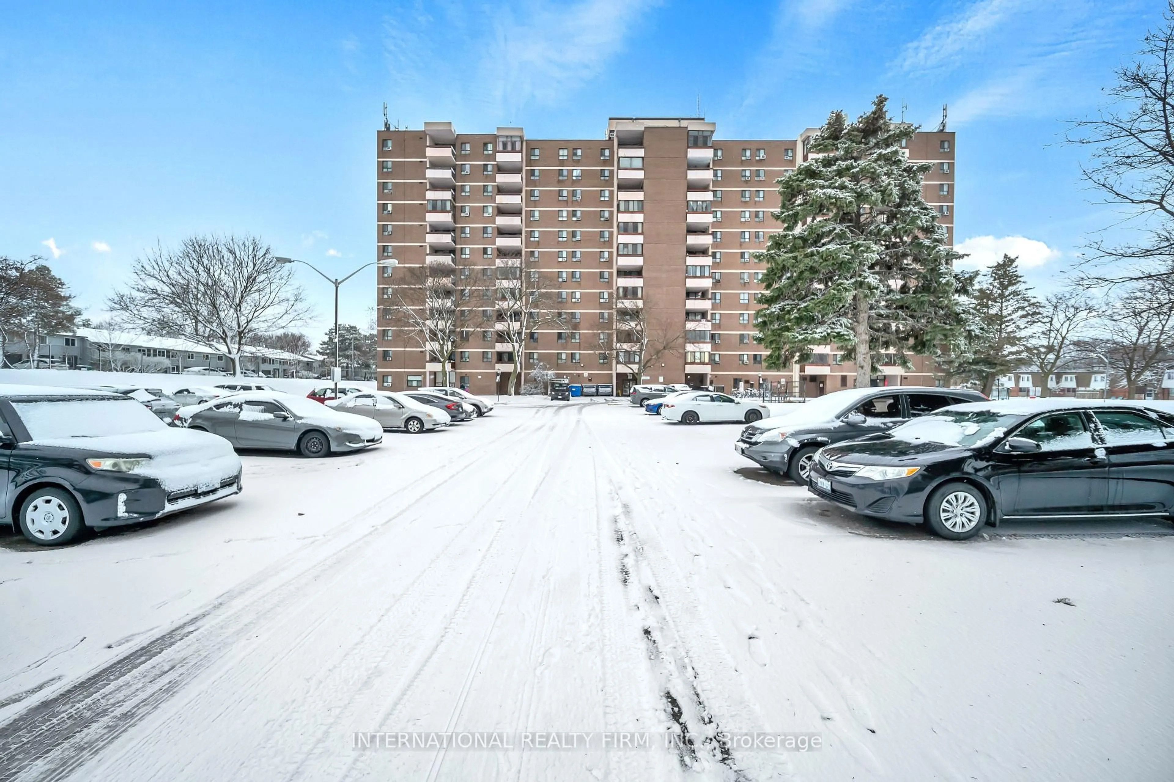 Parking for 1615 Bloor St #801, Mississauga Ontario L4X 1S2