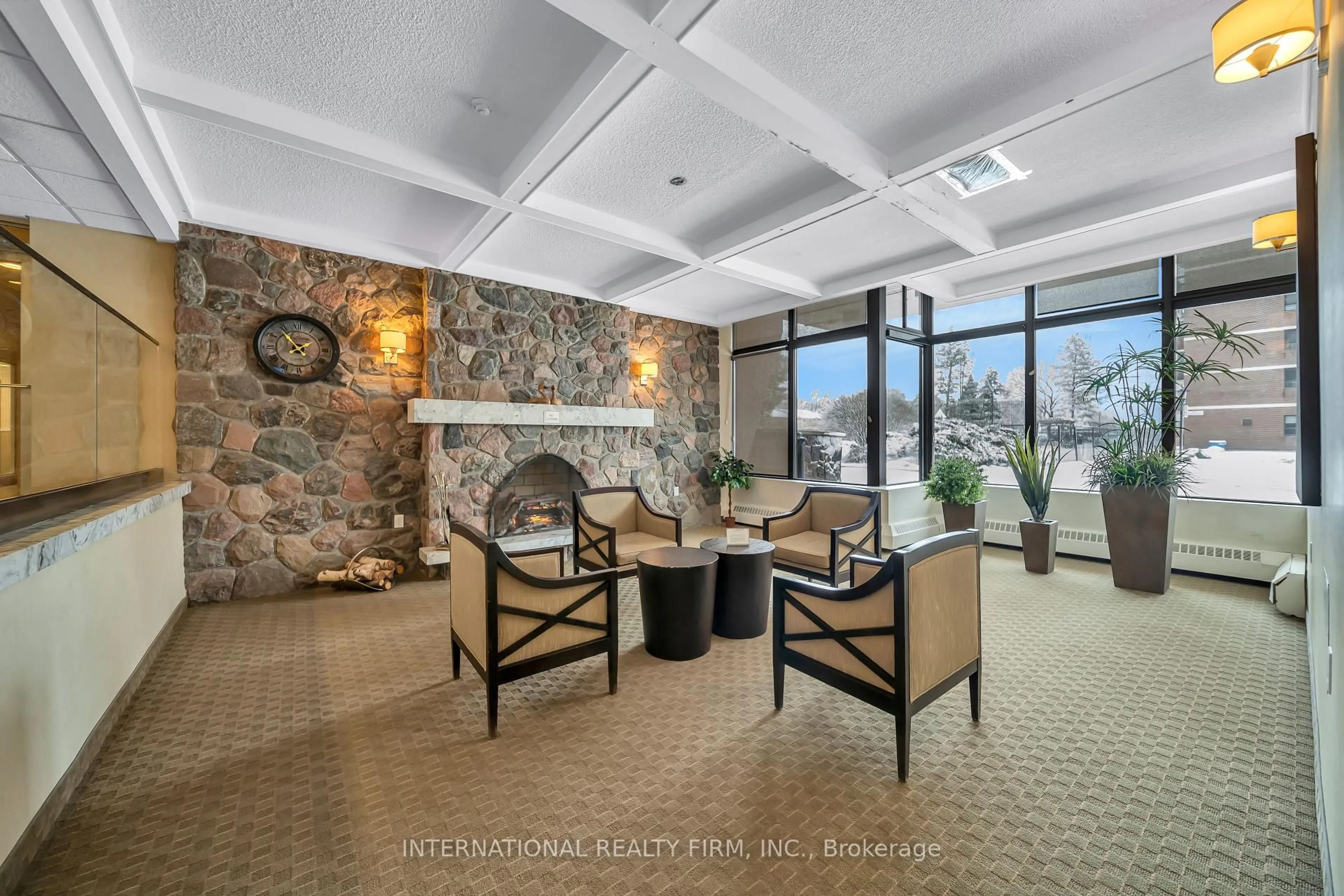 Lobby for 1615 Bloor St #801, Mississauga Ontario L4X 1S2