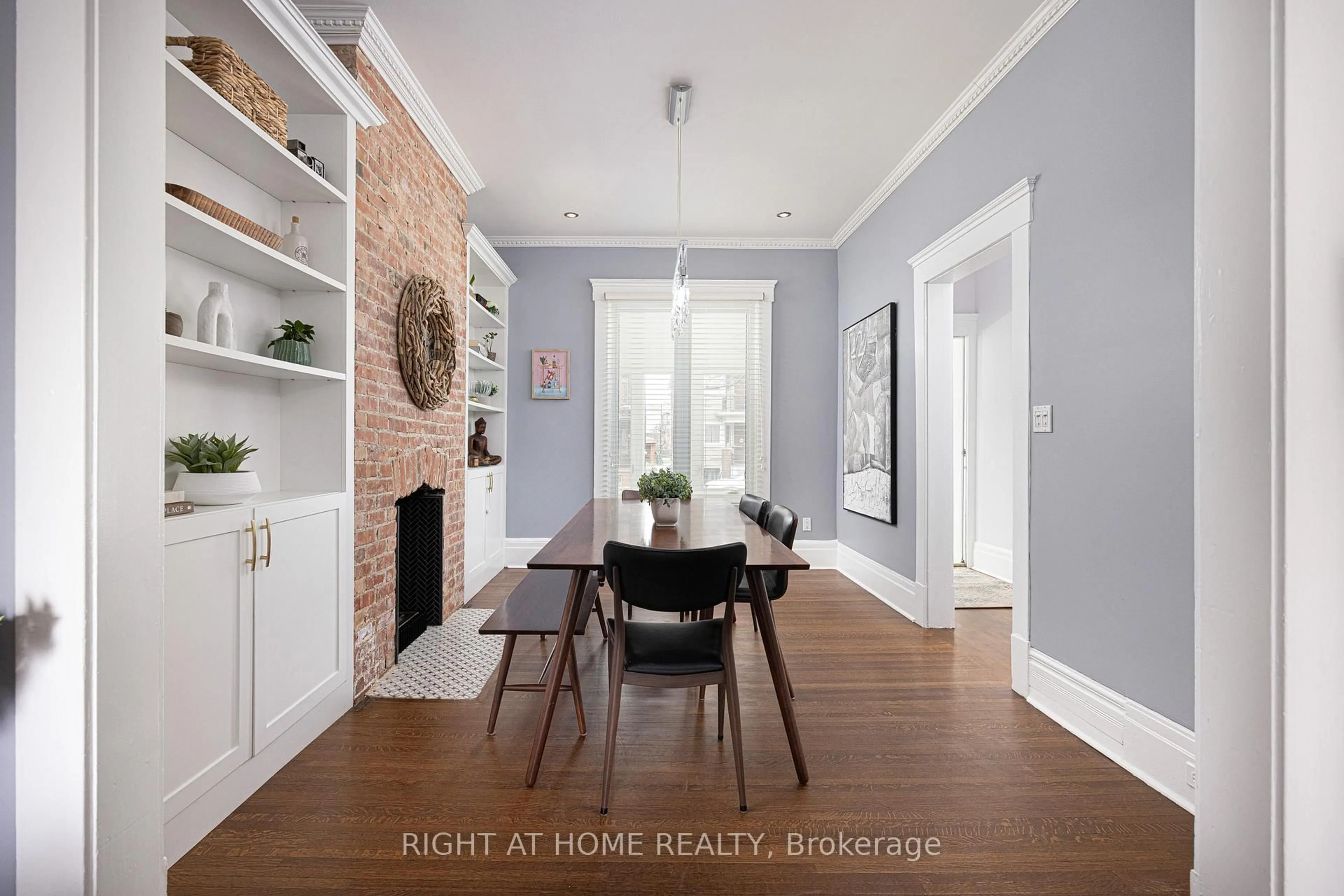 Unknown for 1069 Dovercourt Ave, Toronto Ontario M6H 2X7