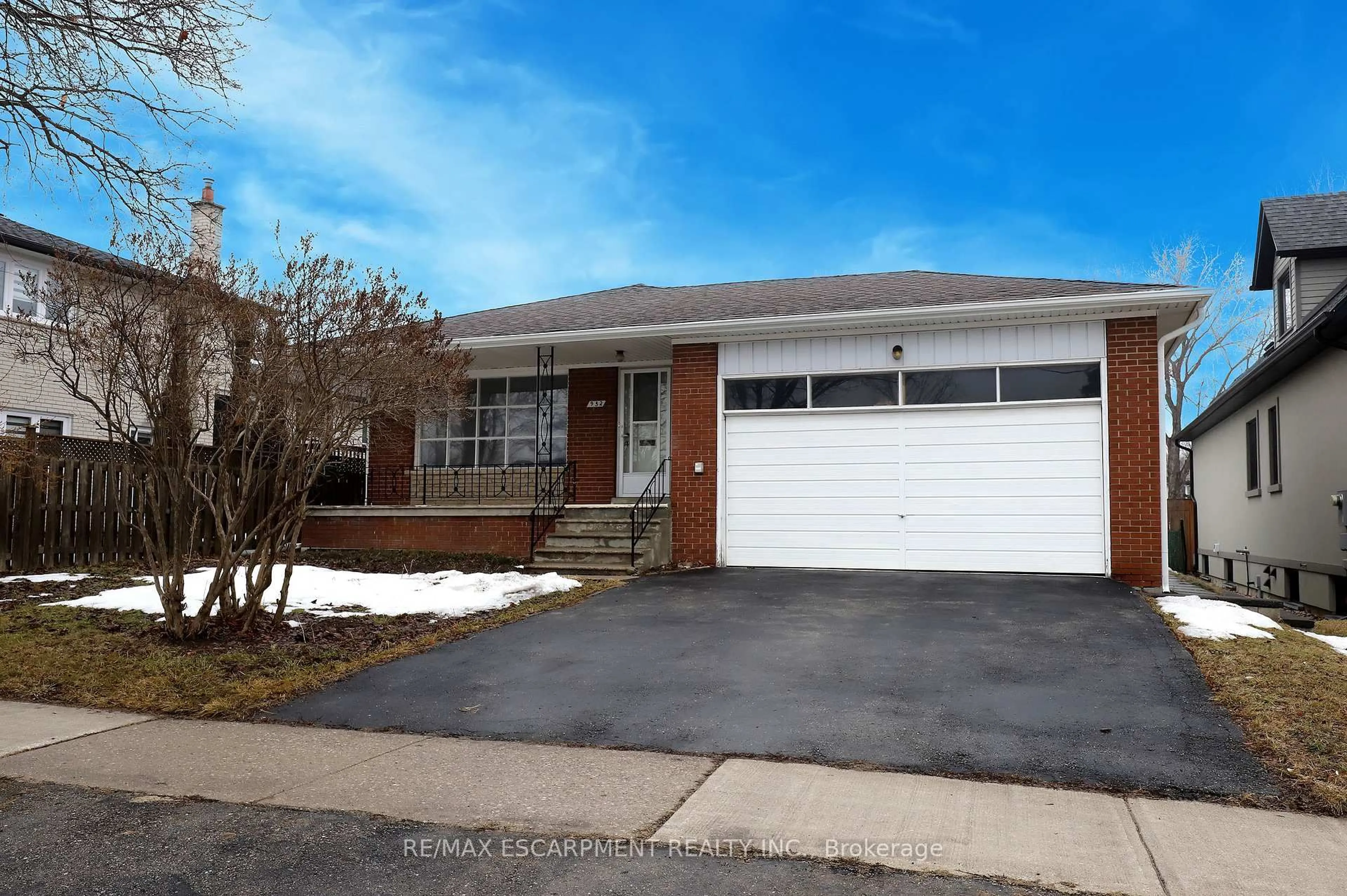 Unknown for 952 MISSISSAUGA VALLEY Blvd, Mississauga Ontario L5A 2A2