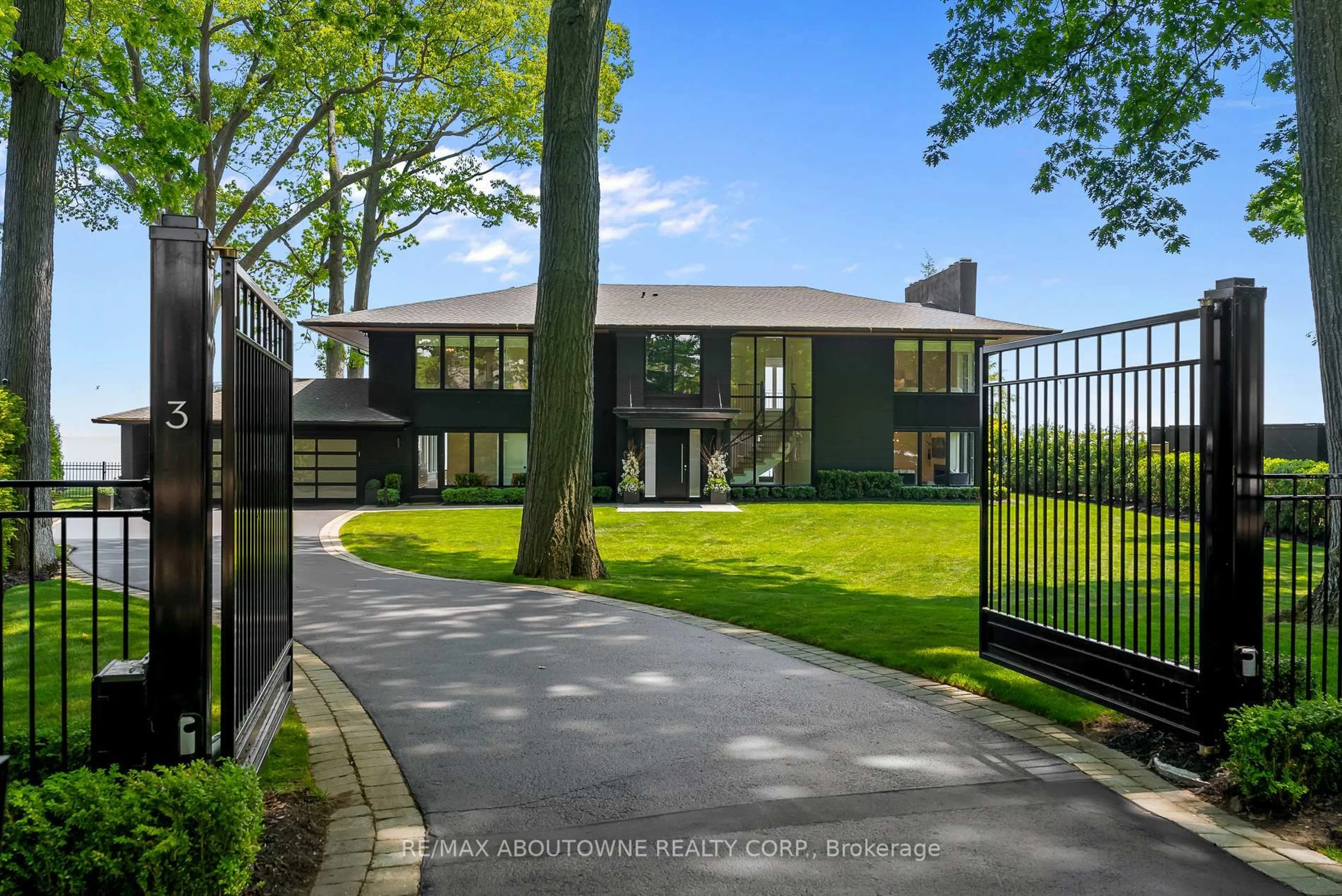 Unknown for 3 Ennisclare Dr, Oakville Ontario L6J 4N3